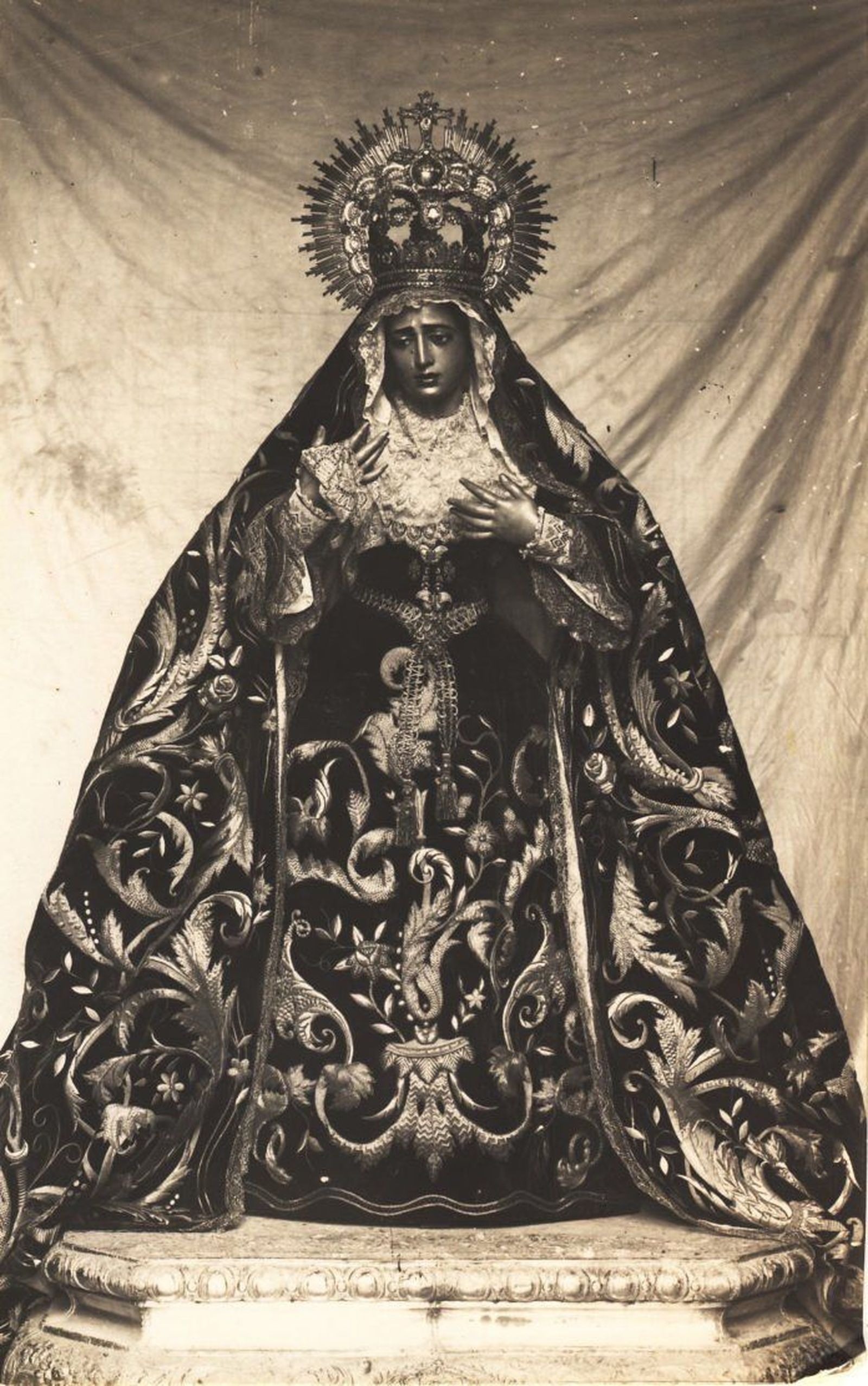 La Amargura con la saya y el manto primitivos de Elisa Rivera