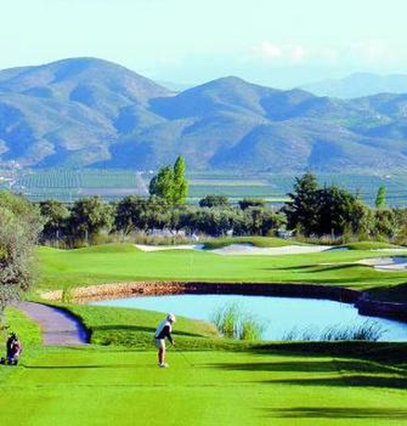 Lauro Golf ha inaugurado el pasado sábado nuevas pistas de pádel.