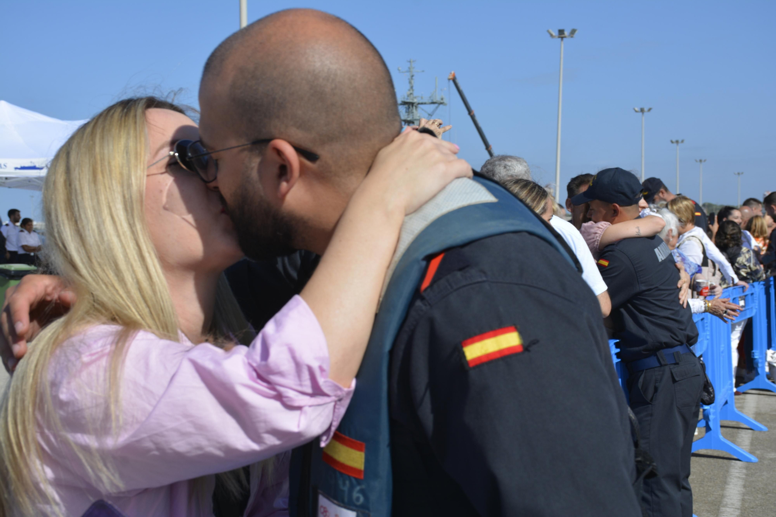 Armada: Las imágenes de la despedida a la fragata Navarra en la Base de Rota