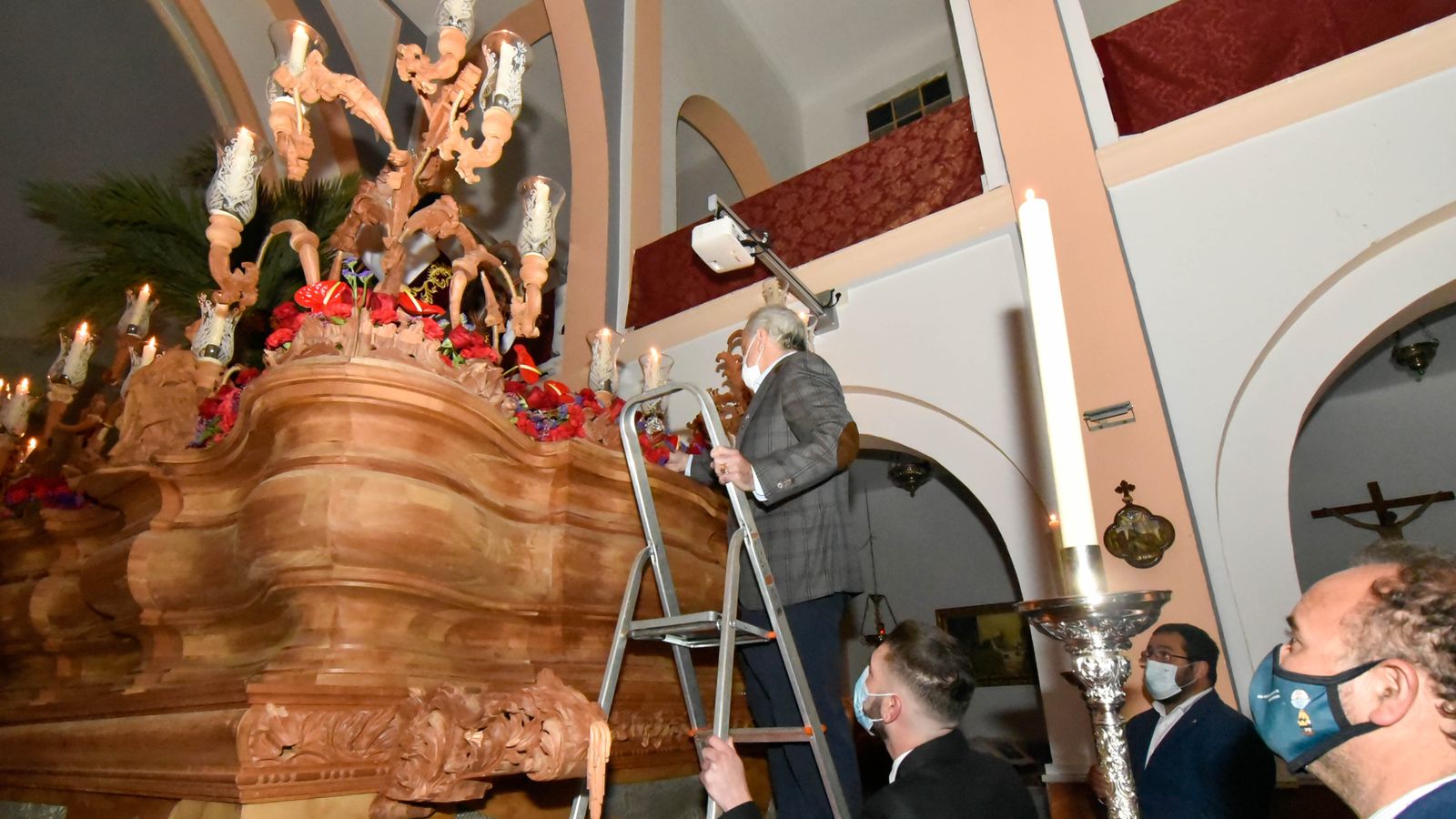 Oración de vísperas e imposición de medallas de los Salesianos de La Línea