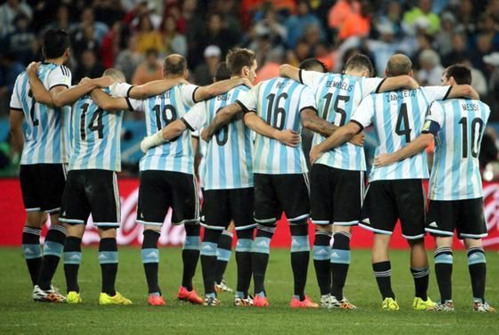 Las imágenes del Holanda-Argentina