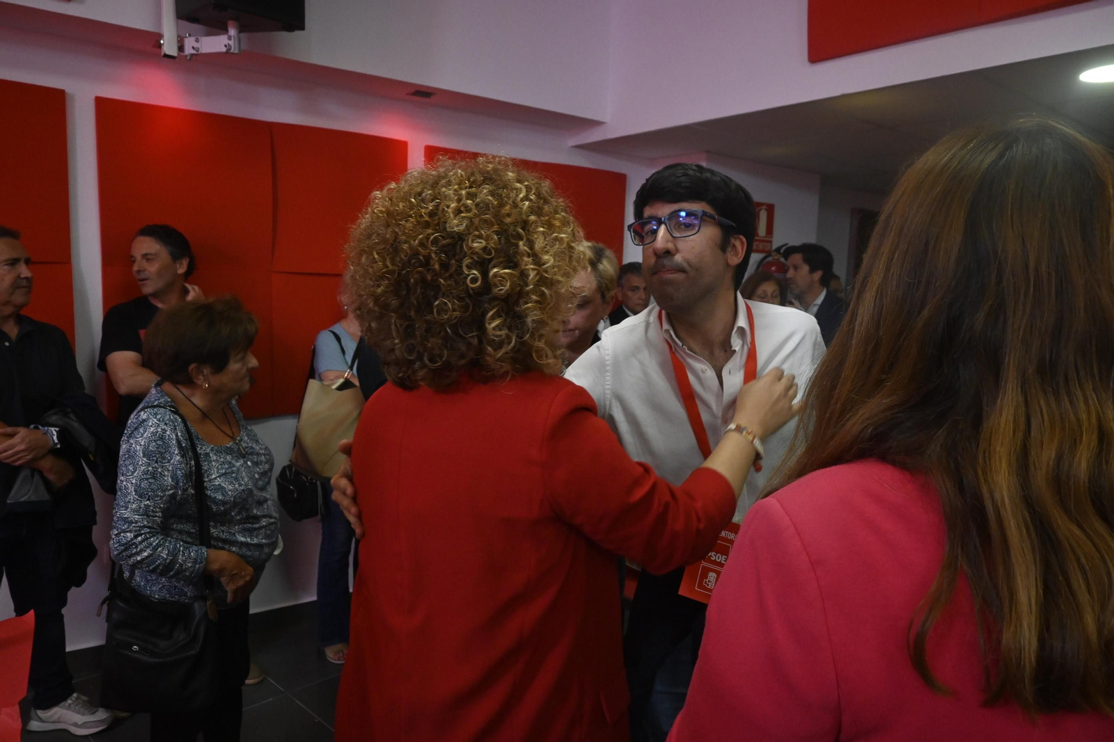 Imágenes del PSOE tras las elecciones municipales en Huelva