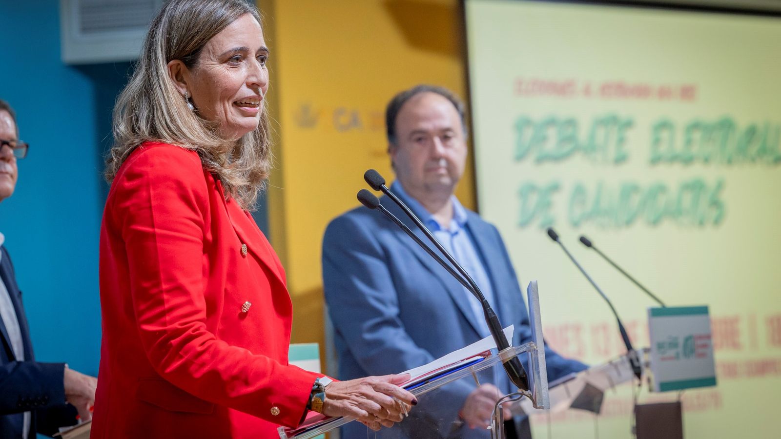 Los candidatos en un momento de su intervención en el debate.