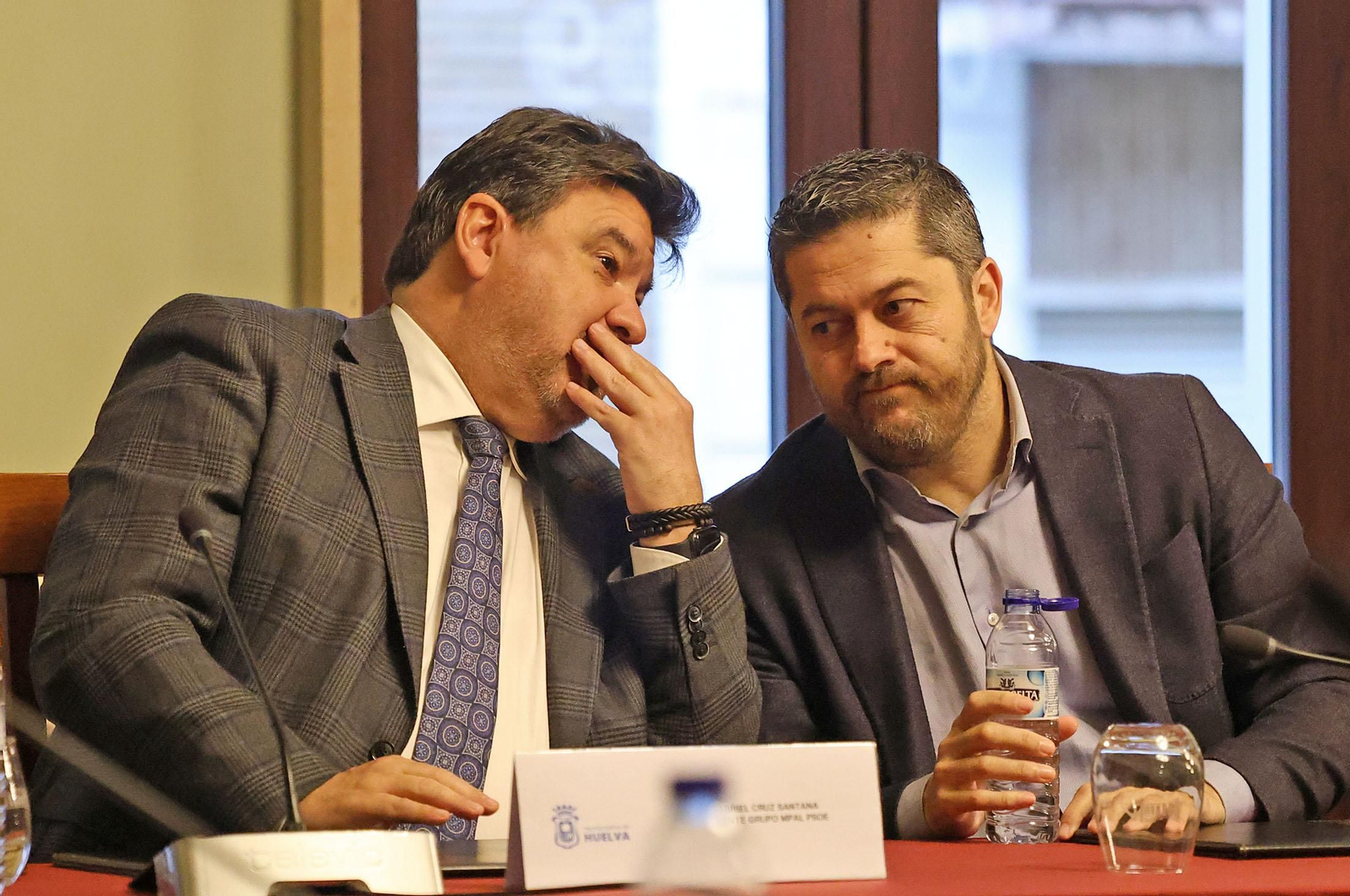 Imágenes de la celebración del Pleno Extraordinario de Honores y Distinciones 2025 en Huelva
