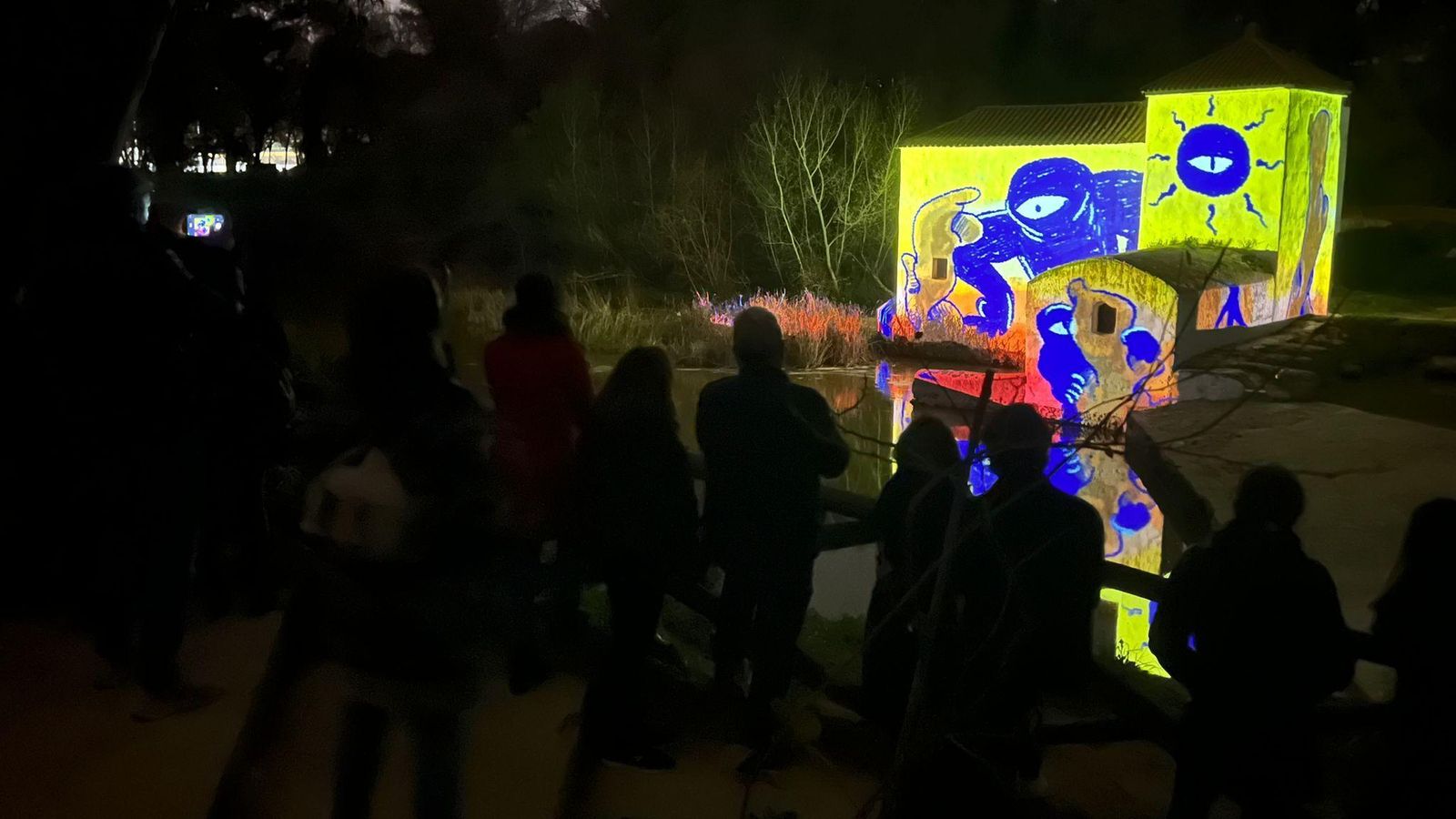 Uno de los molinos donde se exhiben las pinturas.