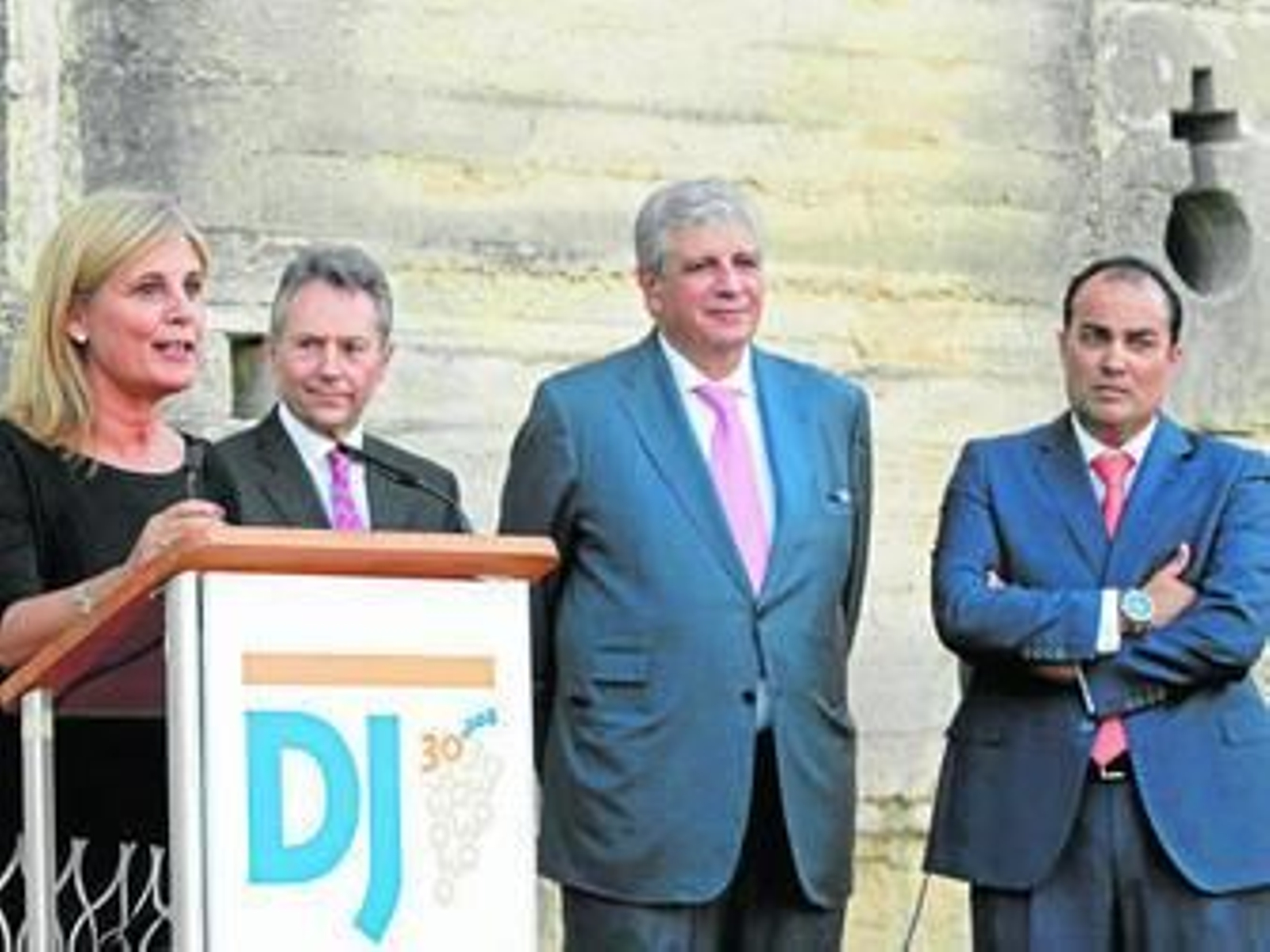 La alcaldesa, el presidente del Grupo Joly, José Joly; el presidente del Consejo Asesor de Diario de Jerez, Manuel Guerrero y el director del Diario, David Fernández.