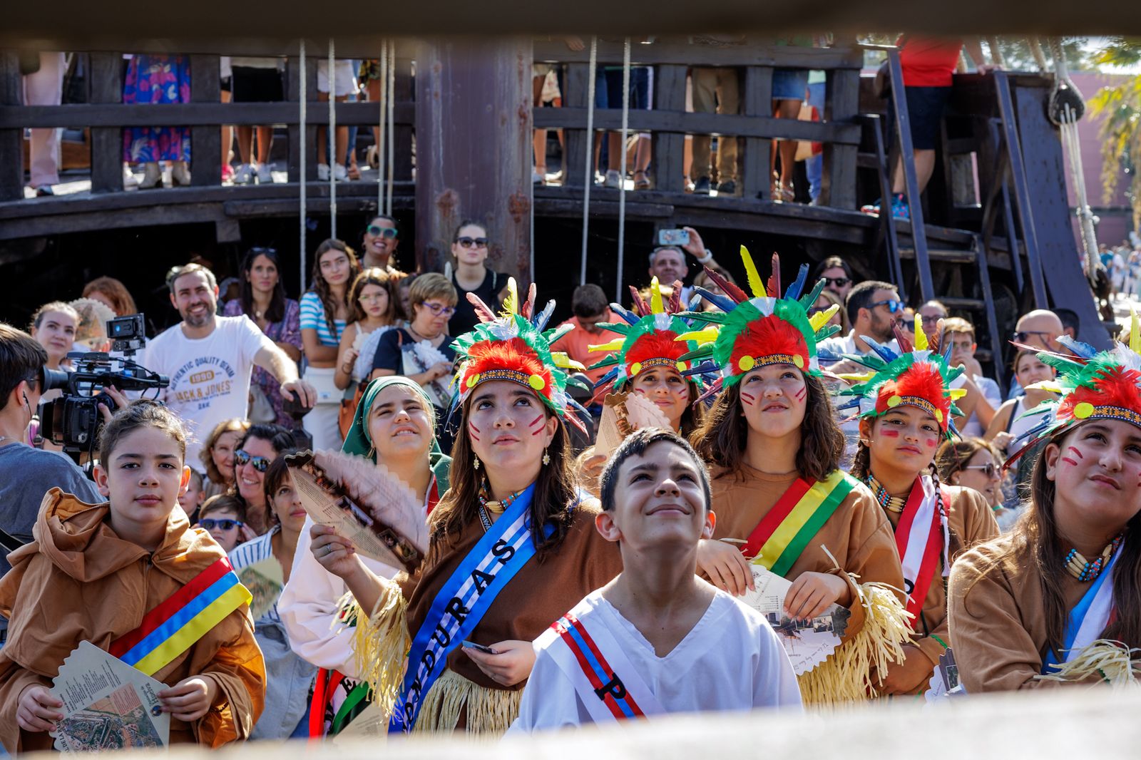 Las imágenes del Muelle de las Carabelas este 12 de octubre