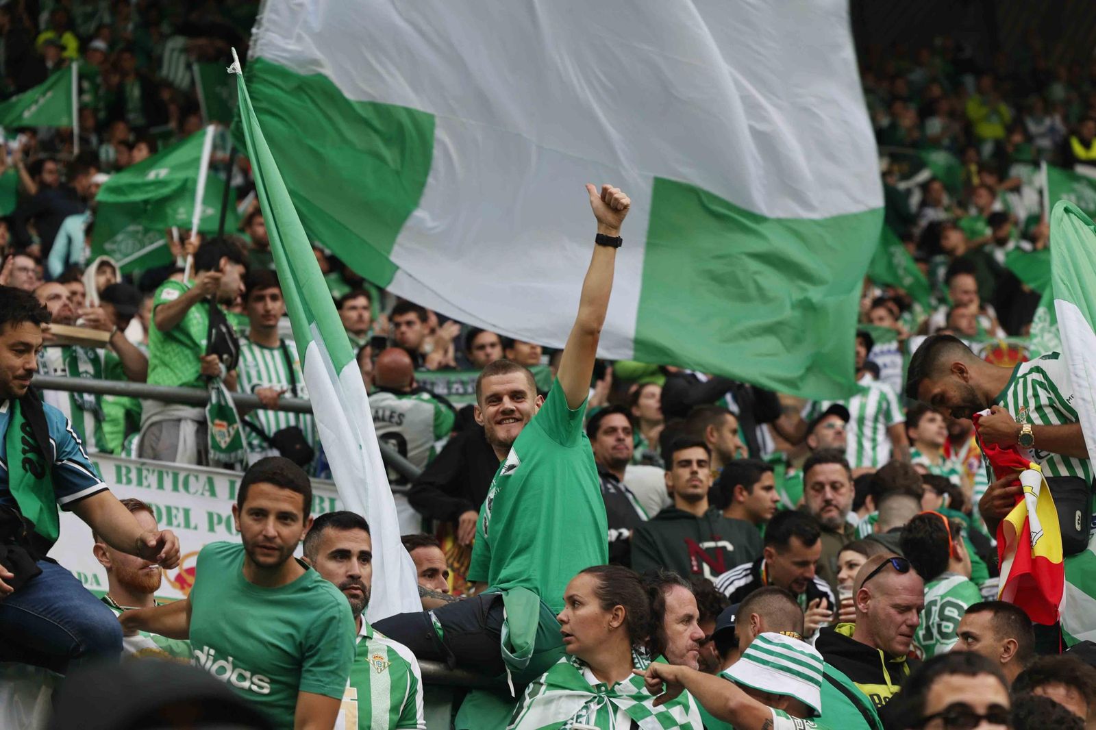 La afición del Betis en la final de la Conference League