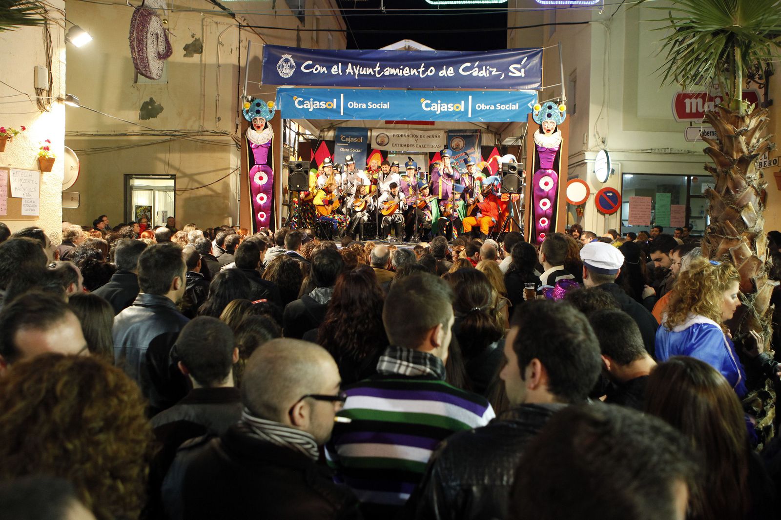 Tras el concurso, la calle se convierte en el epicentro del Carnaval.