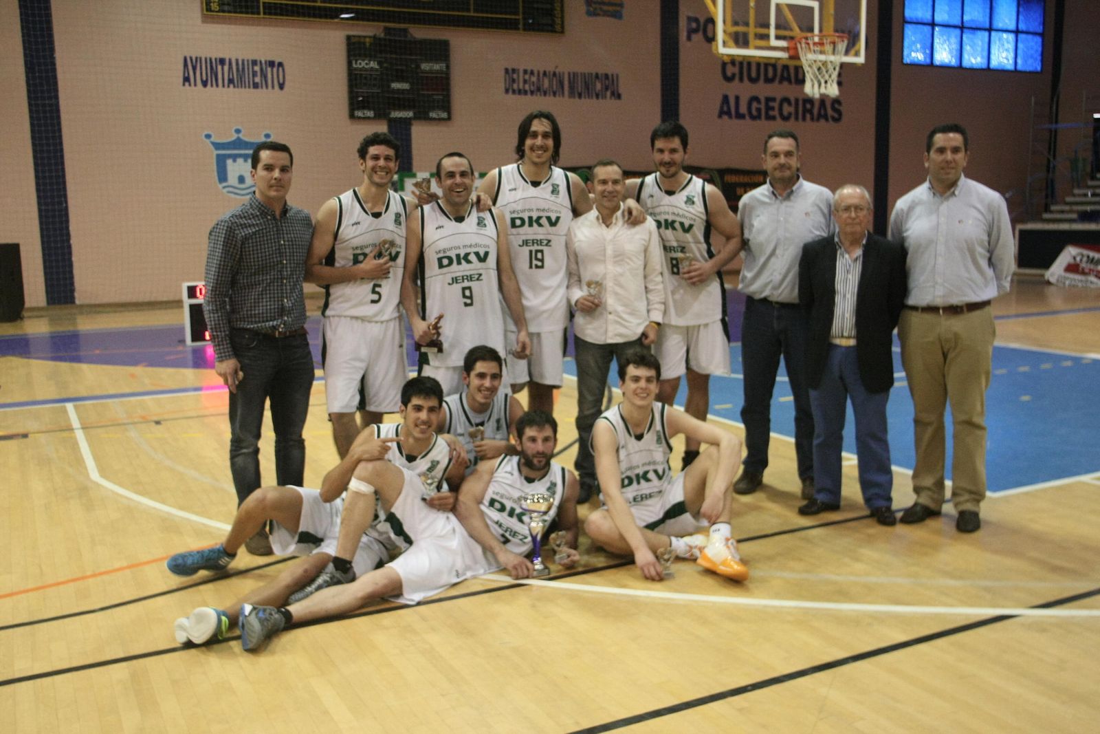 José Antonio Delgado, con el DKV Jerez que se proclamó campeón provincial en 2013.