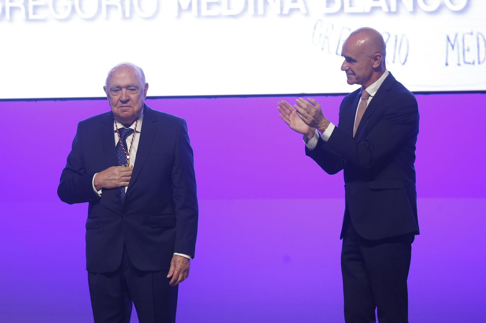 Las imágenes de la entrega de las medallas de la ciudad