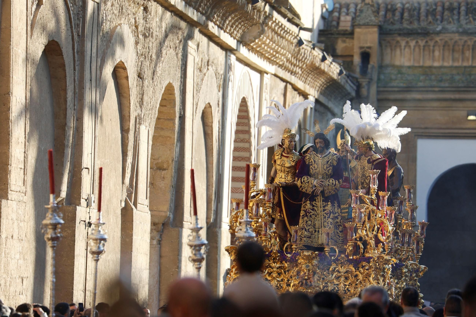 El traslado de la Estrella en este Sábado Santo de Córdoba, en imágenes