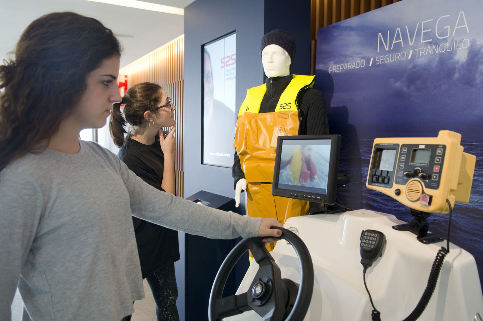 Los trajes se incluyen dentro de la exposición temporal 'SOS. La Ciencia de prevenir' del Parque de las Ciencias.