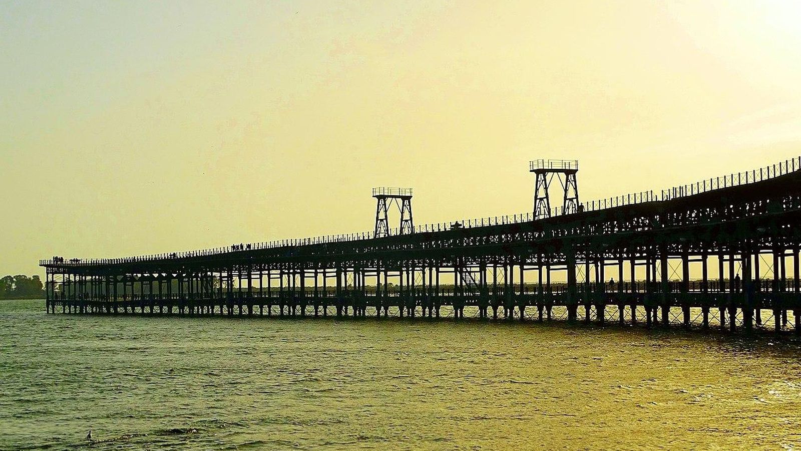 Muelle de la compañía Río TInto