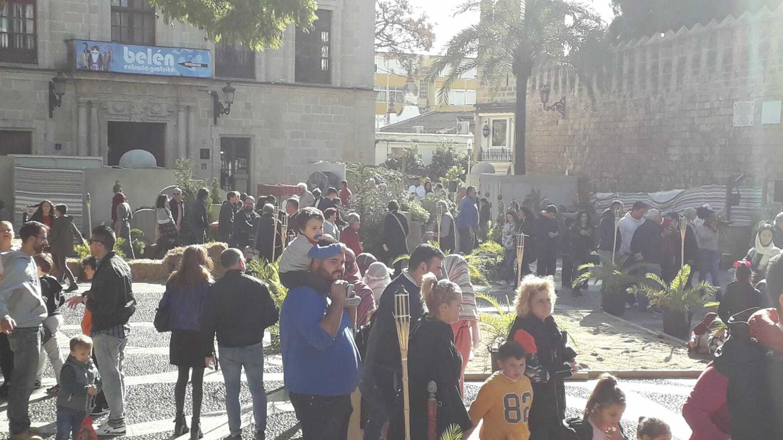 Numeroso público ha visitado el Belén Viviente durante toda la jornada.