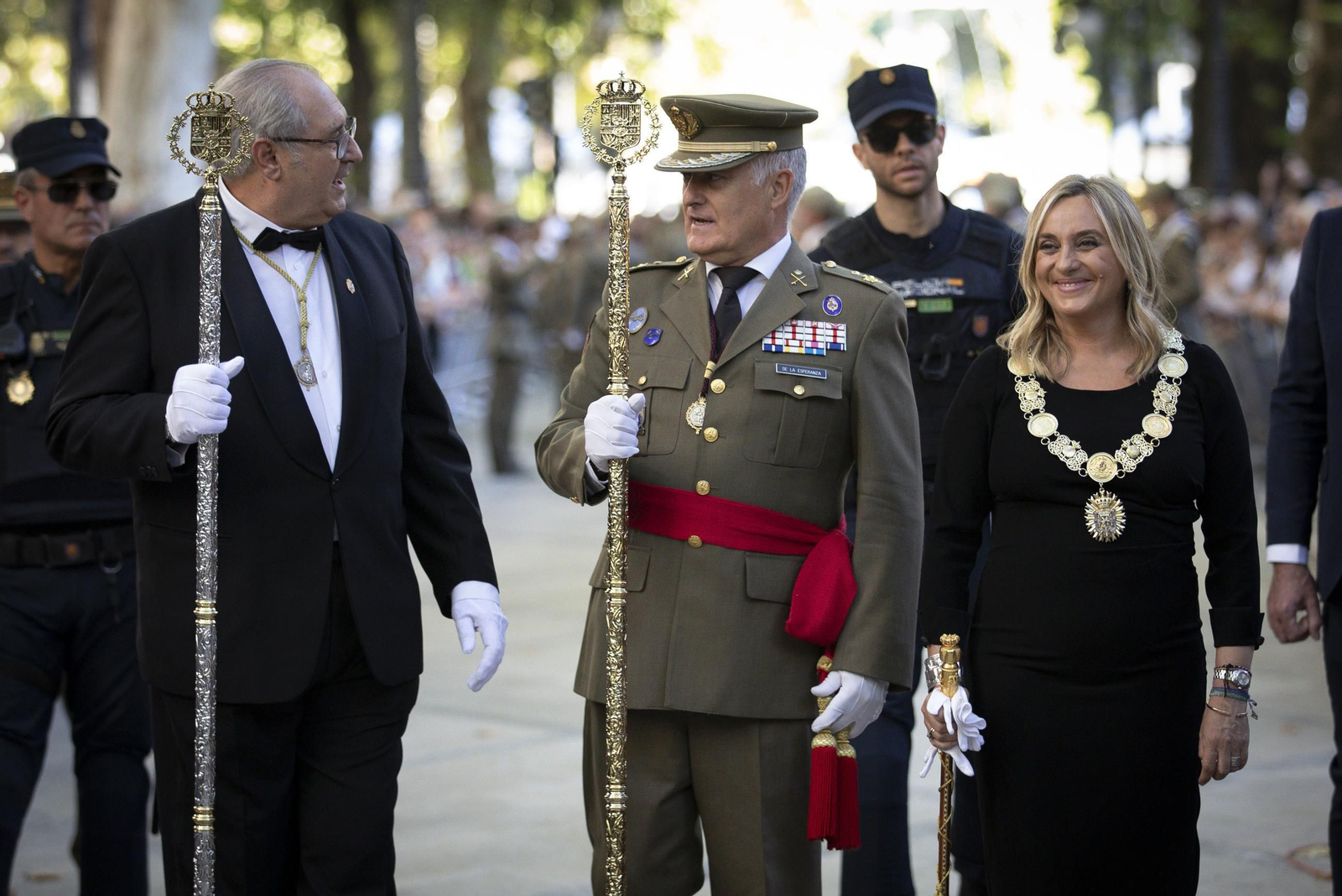 La procesión de la Virgen de las Angustias por Granada, en imágenes