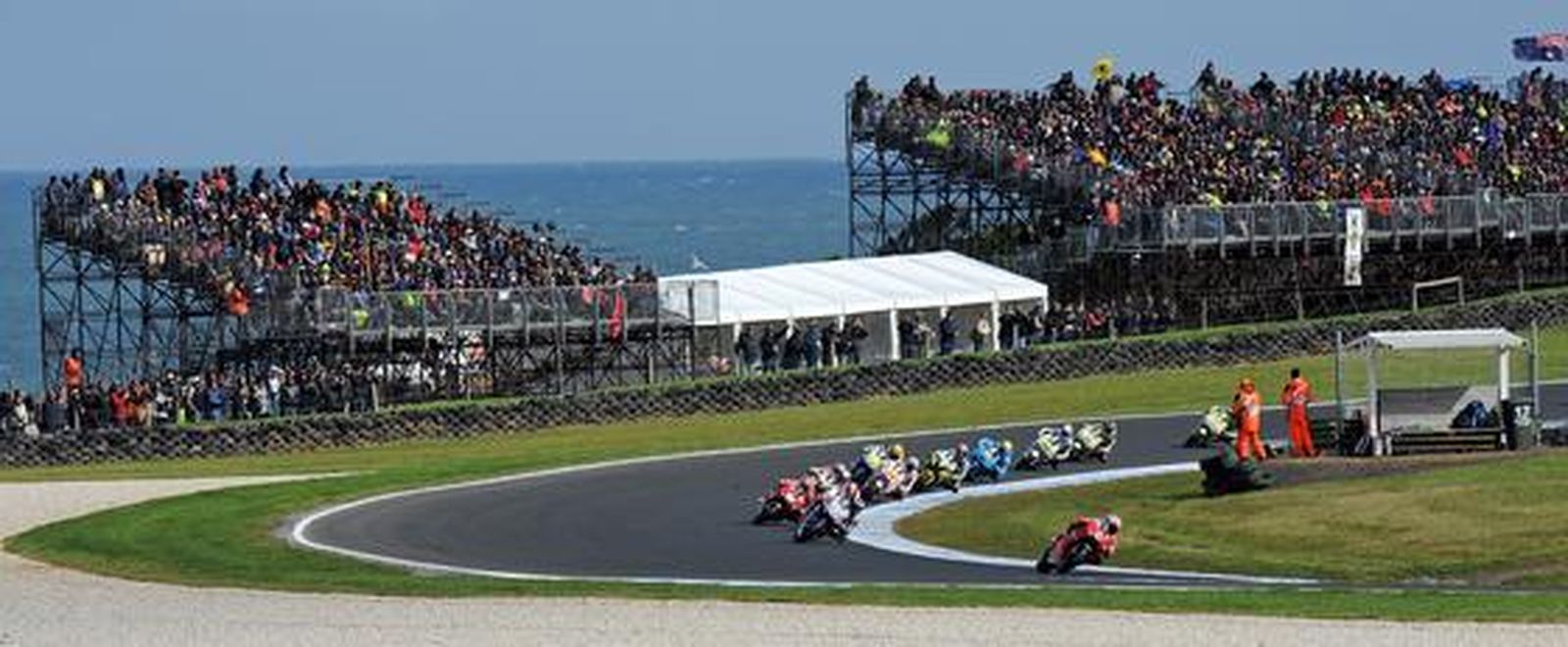 Stoner vuelve a imponer su ley en Australia y vence por delante de Lorenzo y Rossi.

Foto: EFE · AFP · Reuters