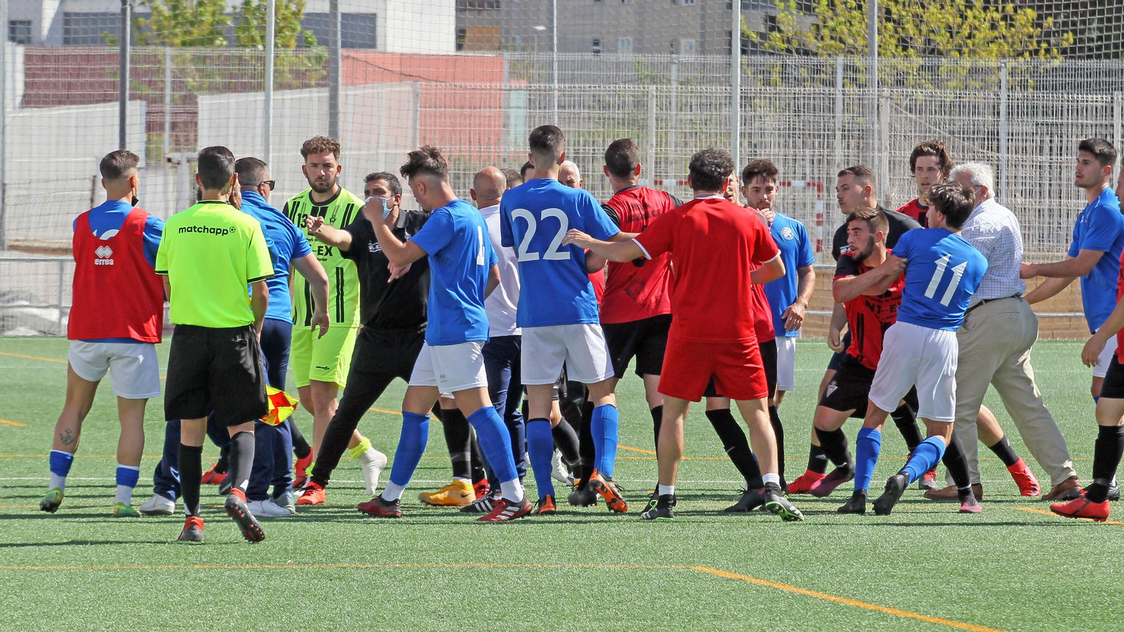 Bronca en La Granja entre Xerez DFC B y el Chiclana Industrial CF Bronca en La Granja entre Xerez DFC B y el Chiclana Industrial CF