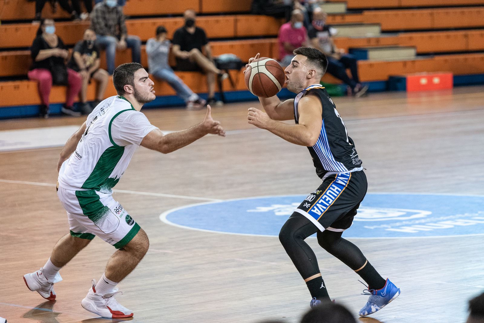 Baloncesto: Imágenes del Huelva Comercio - Extremadura