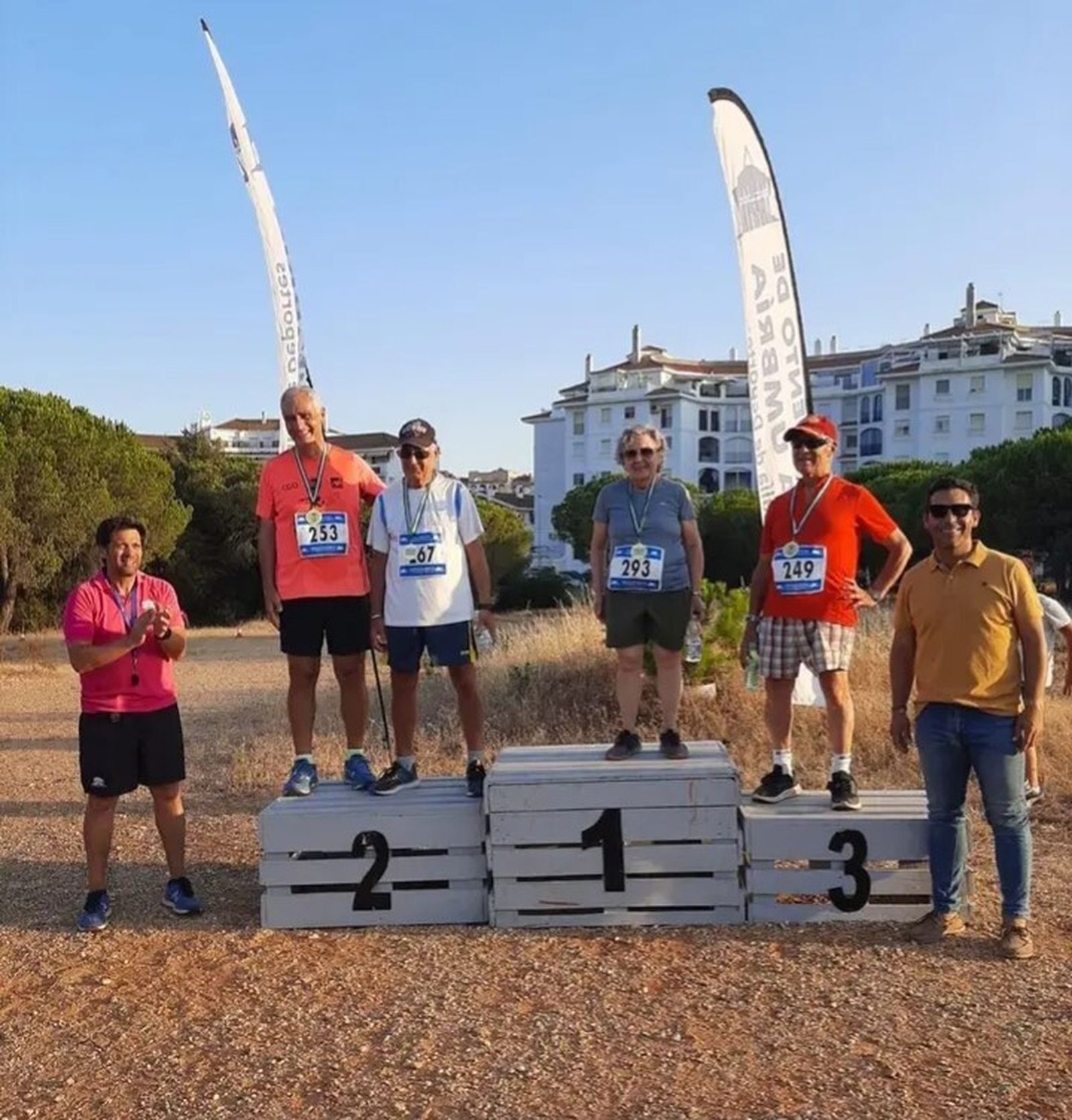 Podio con los másters galardonados en esta carrera en El Portil.