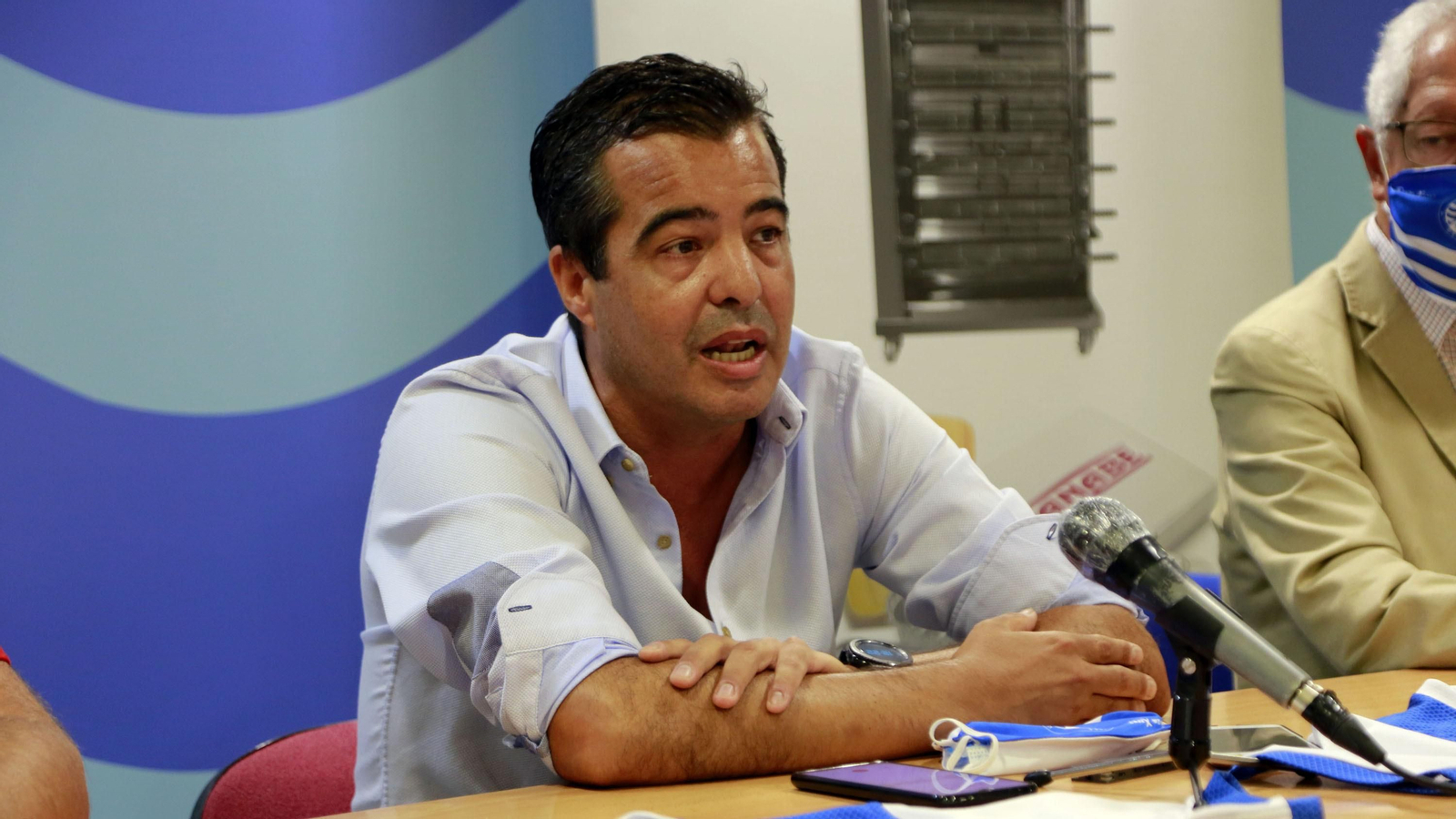 Presentación de José Pérez Herrera, nuevo entrenador del Xerez DFC