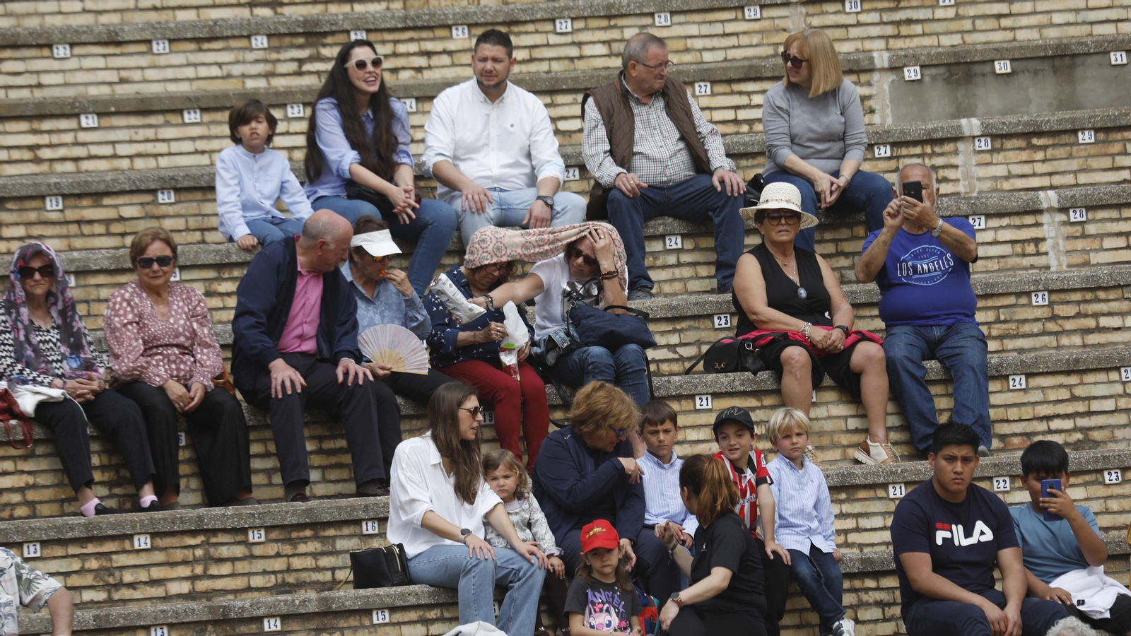 La clase magistral de tauromaquia organizada por Miguelete, en imágenes