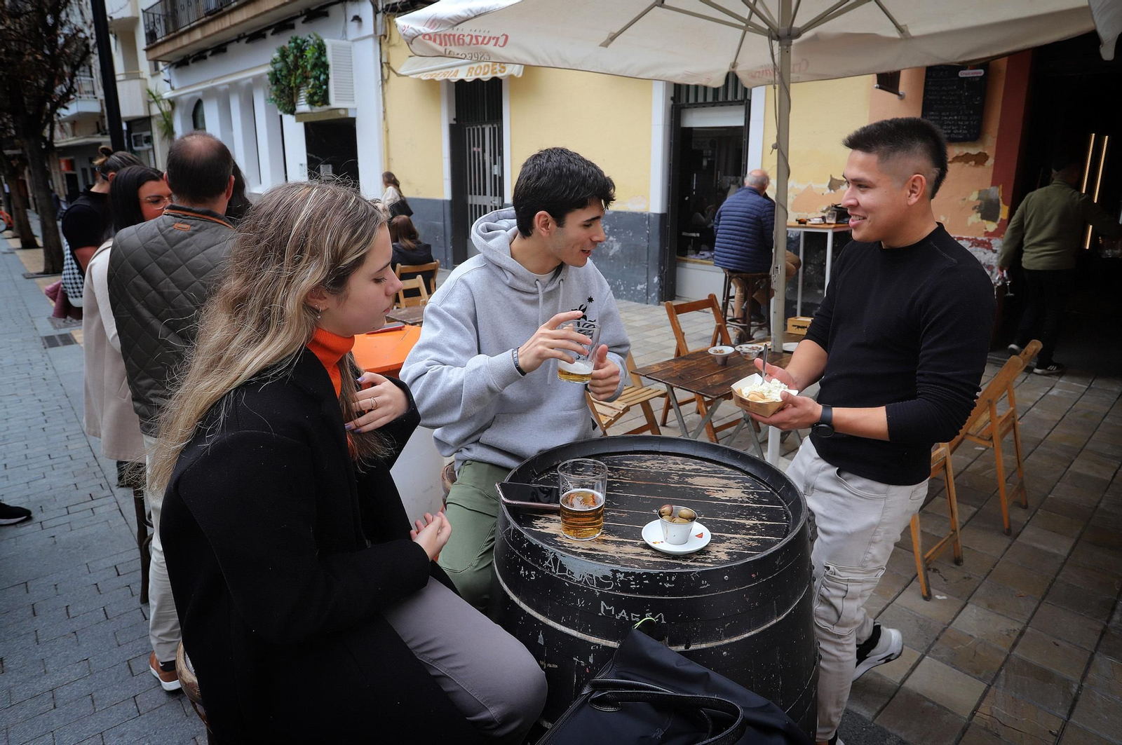 Imágenes de la ruta de la tapa universitaria para estudiantes
