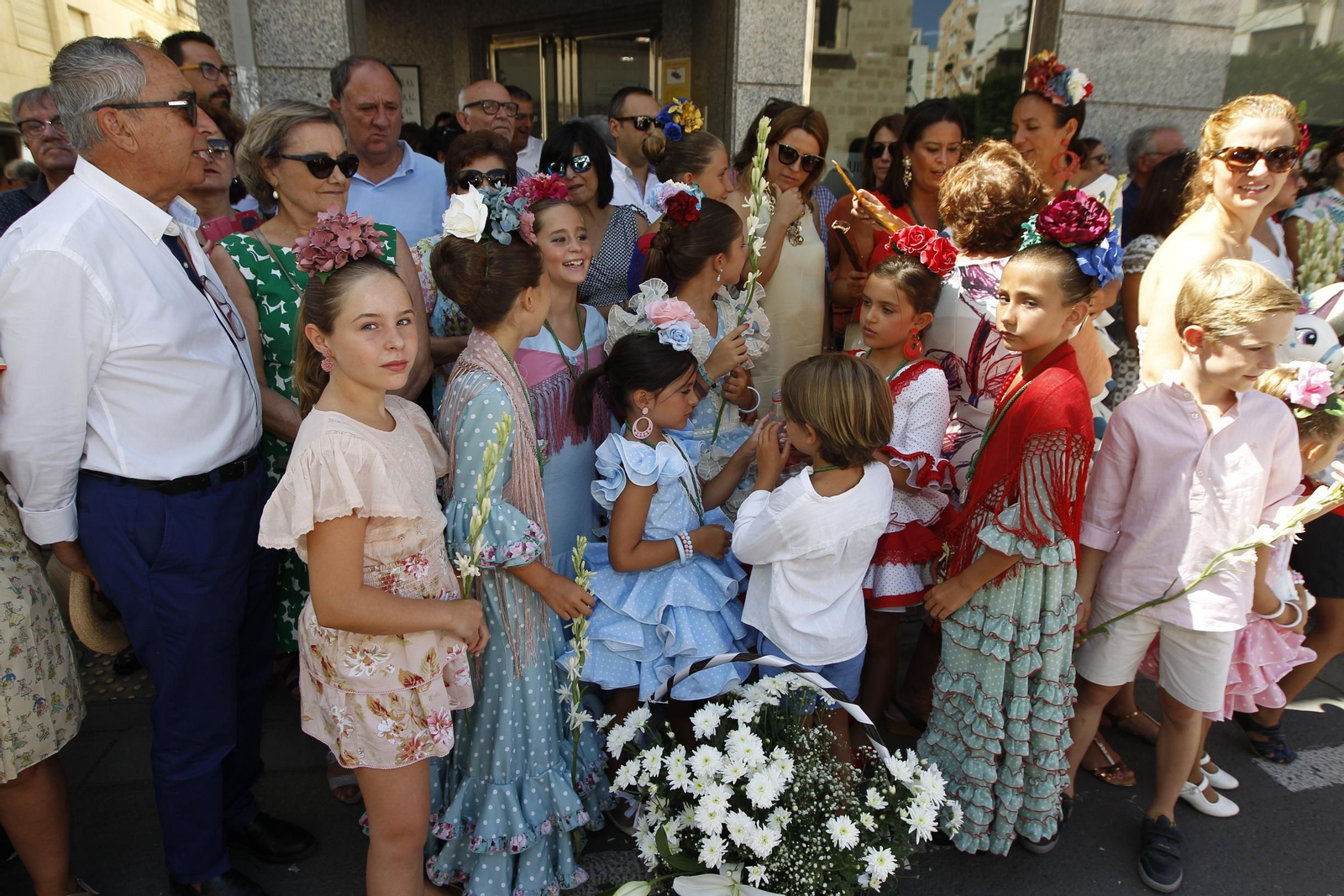 Fotogalería ofrenda floral a la Virgen del Mar. Feria de Almería 2019
