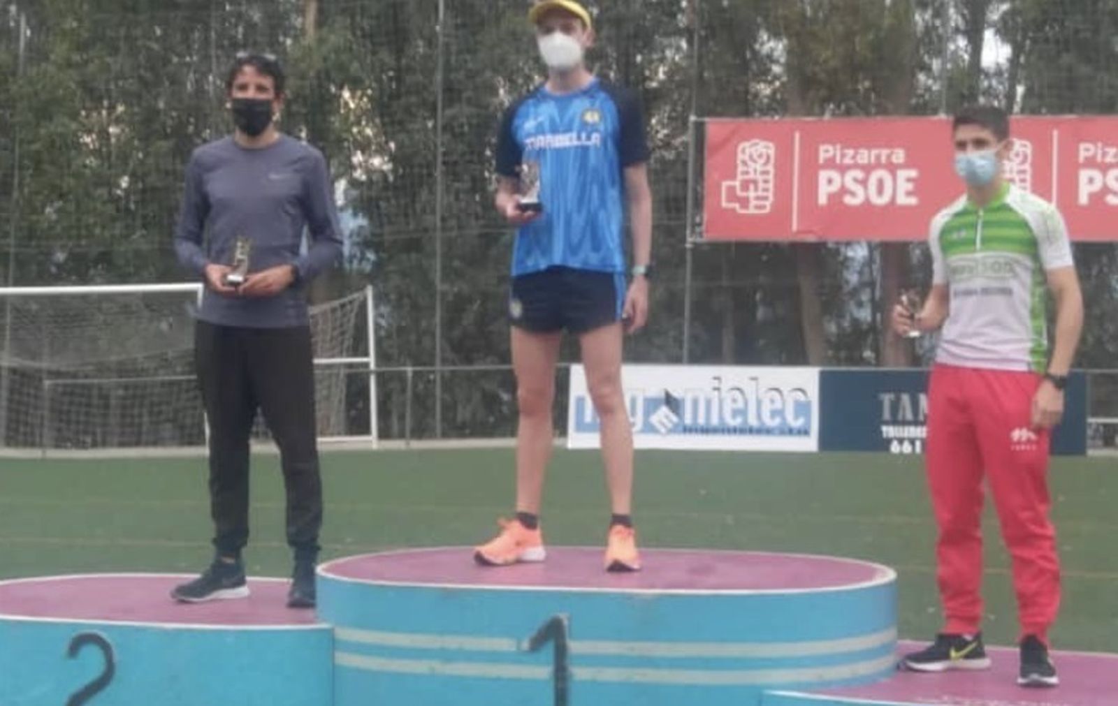 Podio en la prueba masculina en Pizarra.