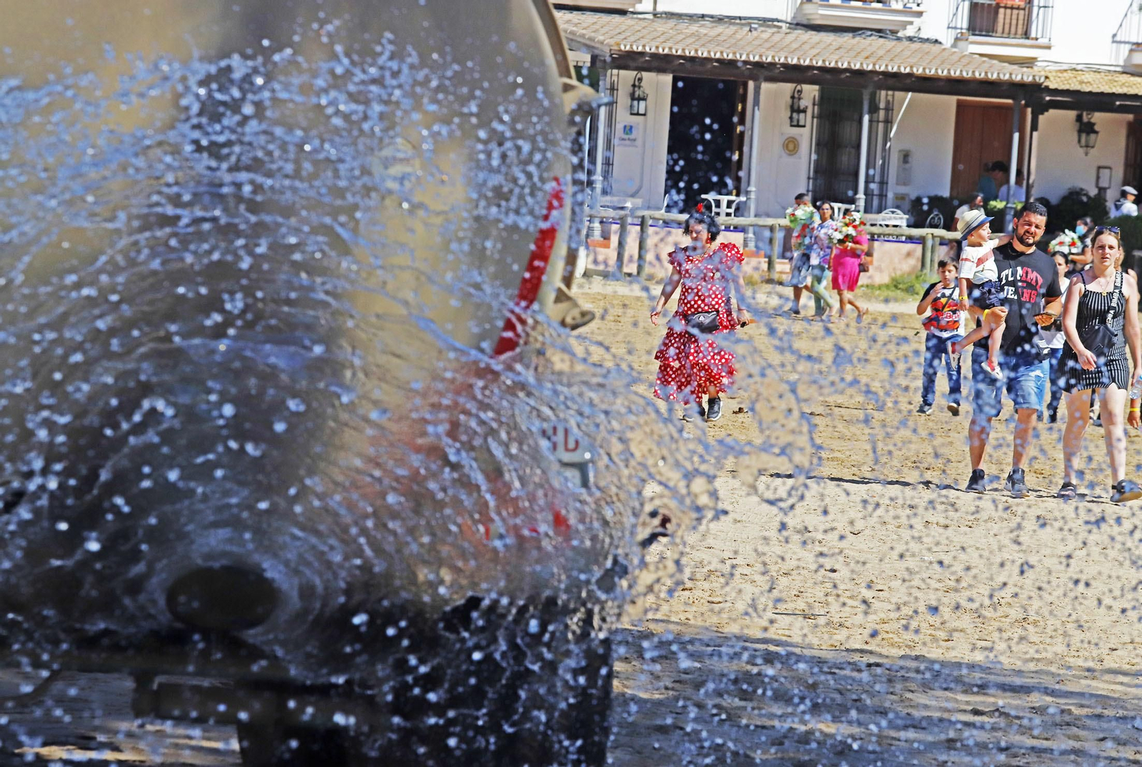 Ambiente en la aldea del Rocío en la jornada del sábado