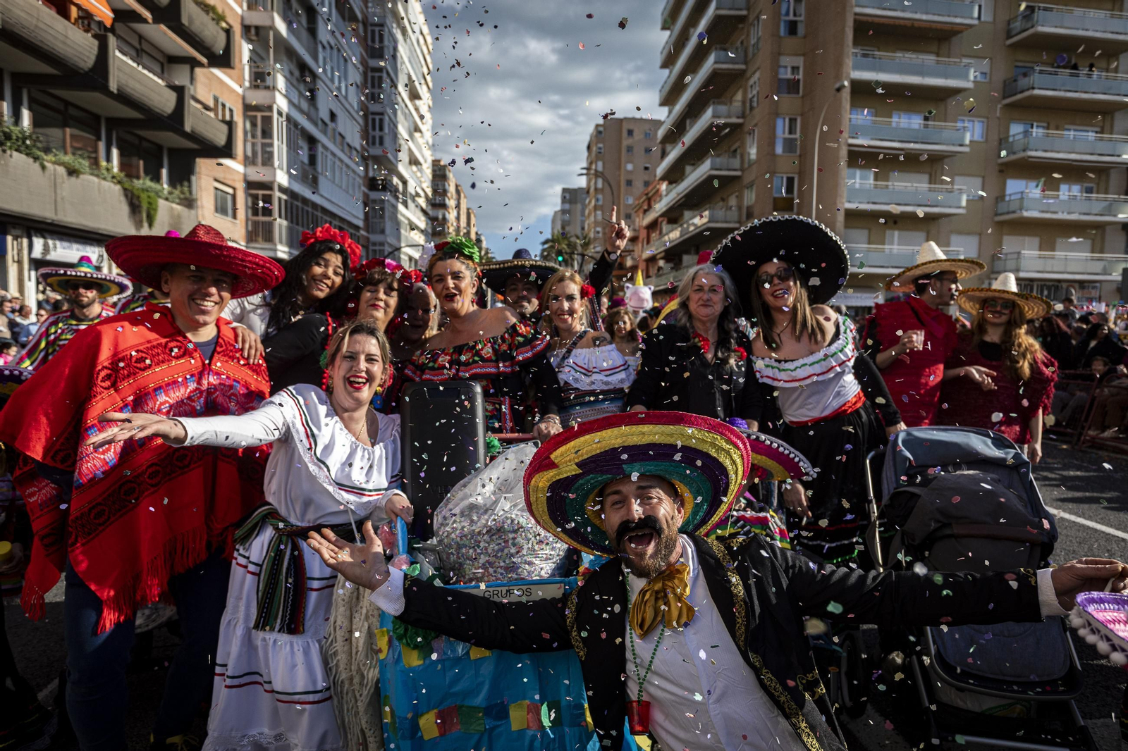 Búscate entre las mejores imágenes de la Cabalgata Magna