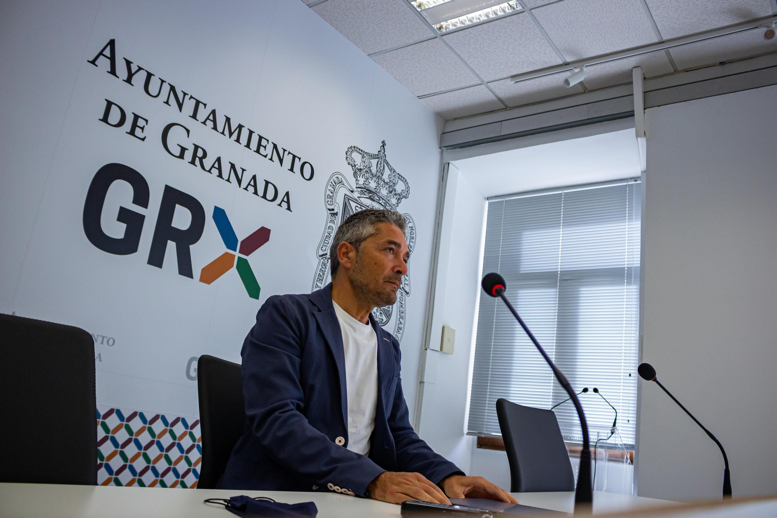 Manuel Olivares en rueda de prensa