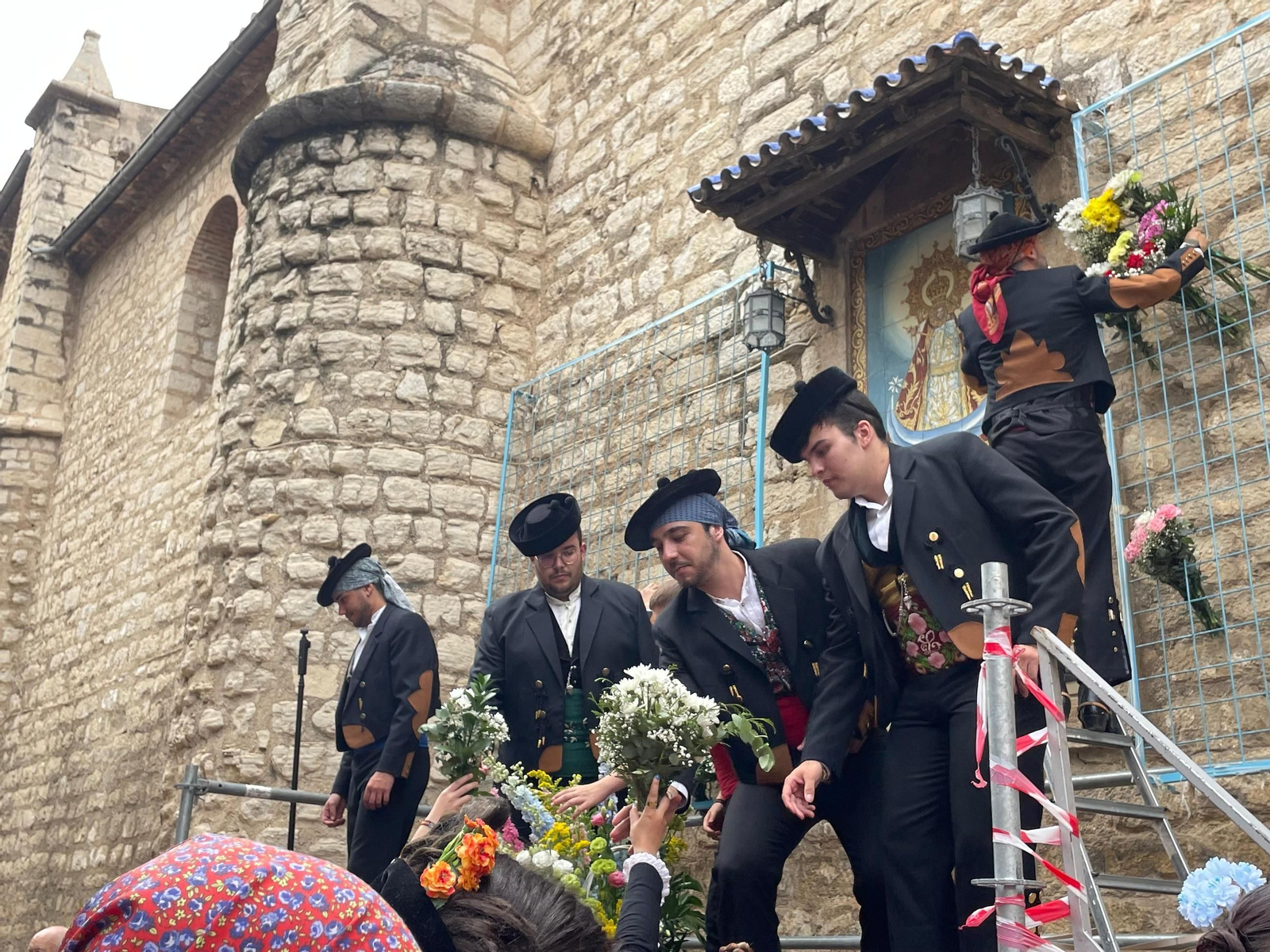Ofrenda floral a la Virgen de la Capilla, en imágenes