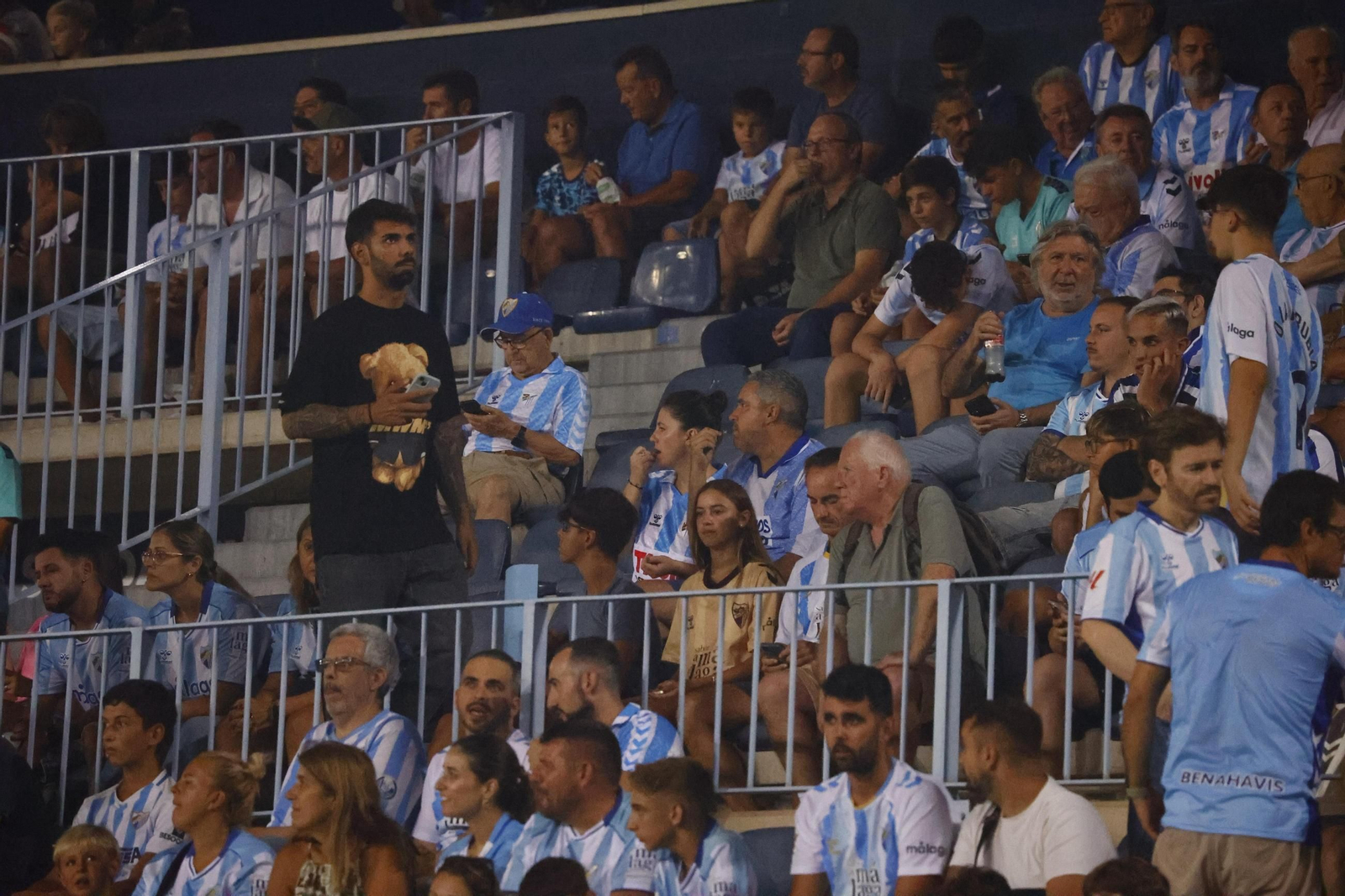 Búscate en las gradas de La Rosaleda en el Málaga CF-Real Sociedad B