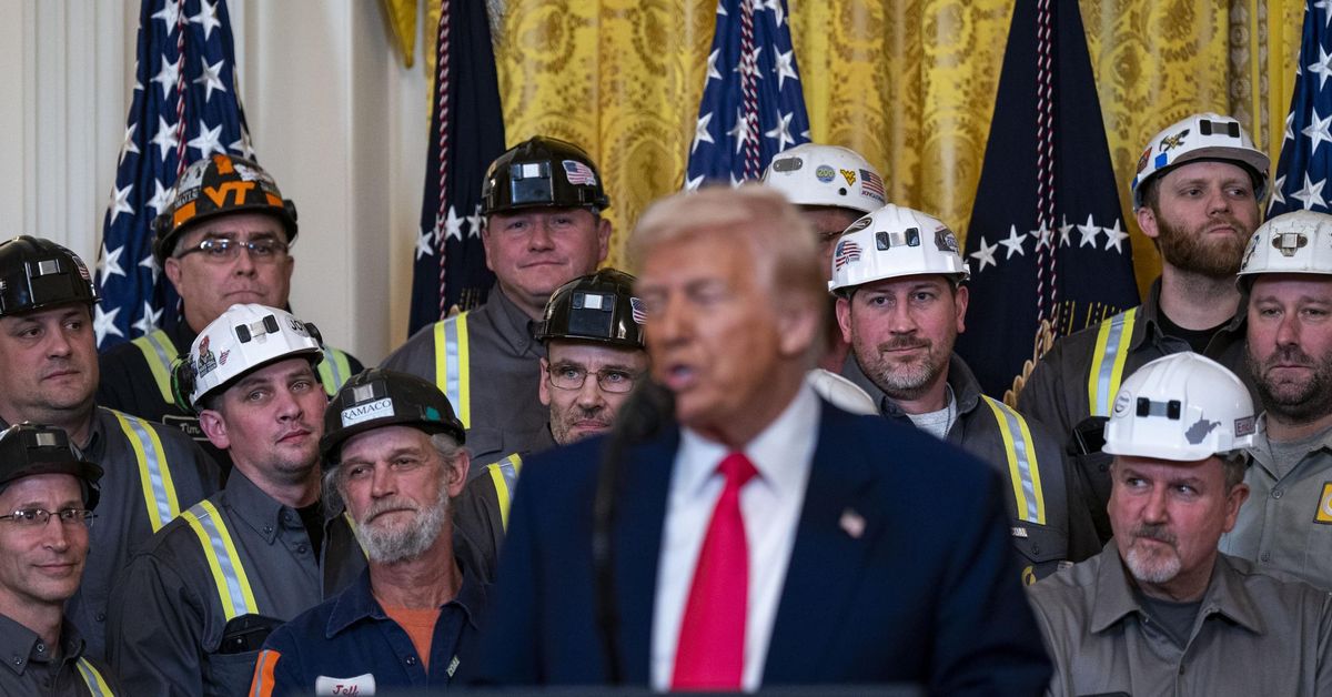 Entran en vigor los aranceles de Trump del 20% a la Unión Europea y del ...