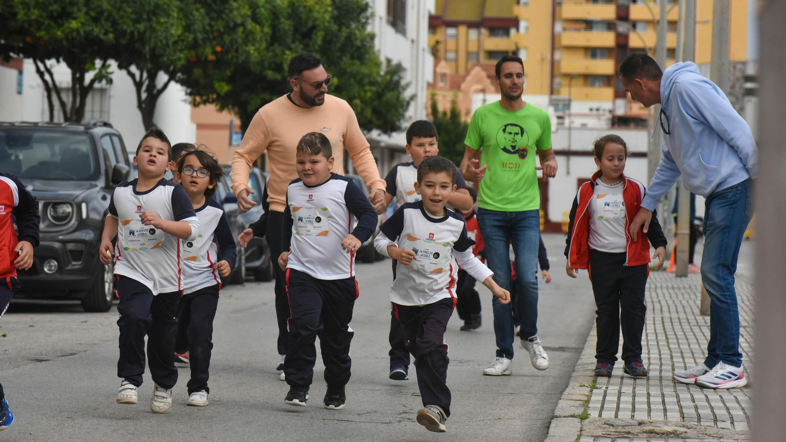 Fotos de la carrera contra la leucemia del Colegio Salesianos de La Línea