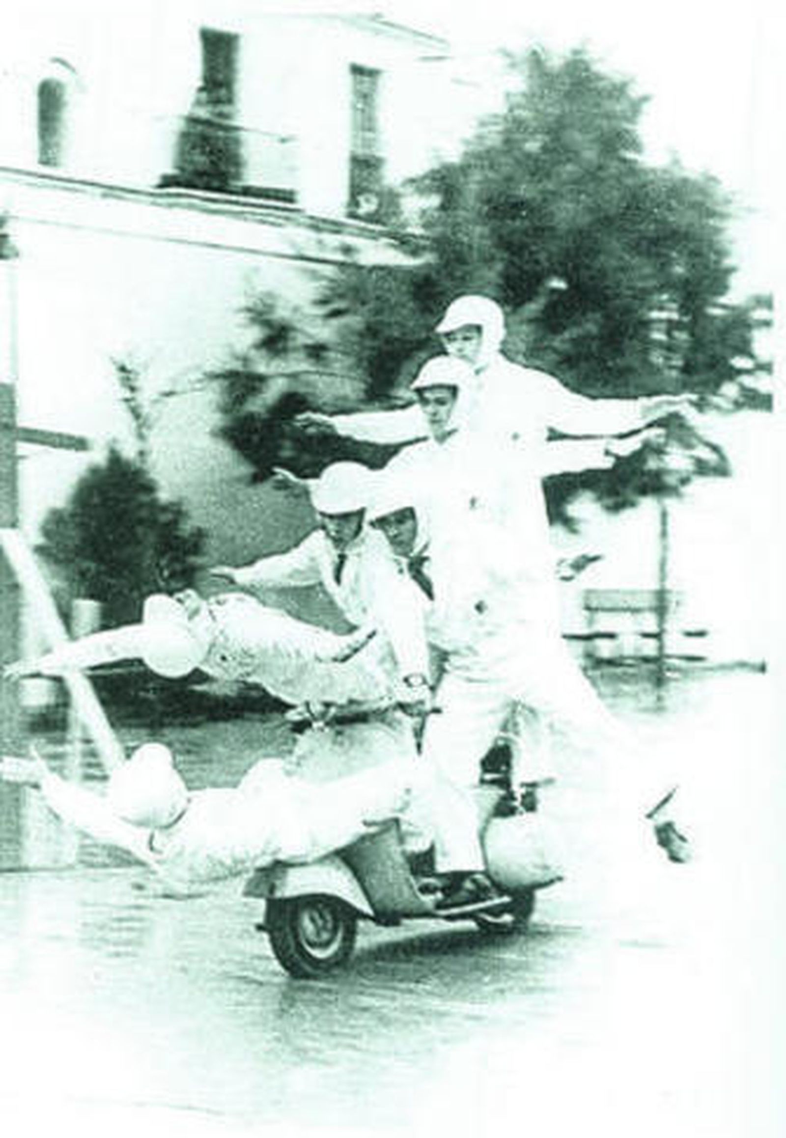 Viejas carreras de motos, desde las de la playa de La Victoria a Valdelagrana Presentación