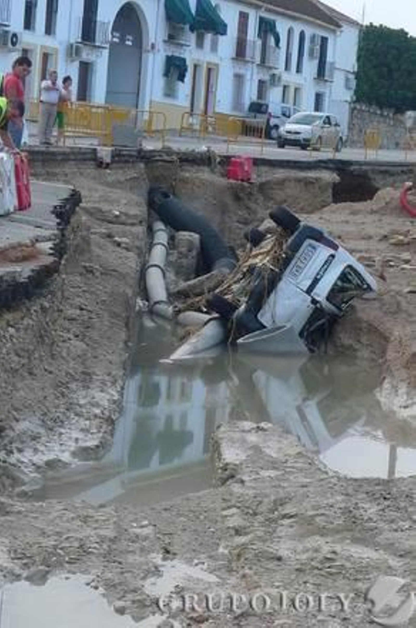 Tres fallecidos y numerosos daños materiales por las fuertes lluvias registradas en la provincia

Foto: GRUPO JOLY