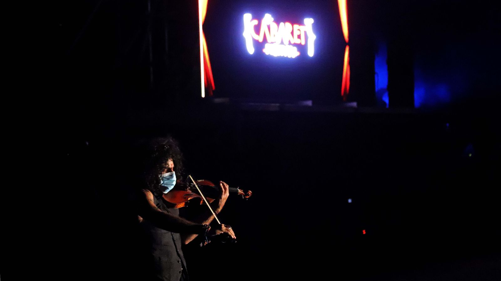 EL violinista Ara Malikian , durante su actuación en la plaza de toros Las Palomas, dentro del ciclo de conciertos Cabaret Festival