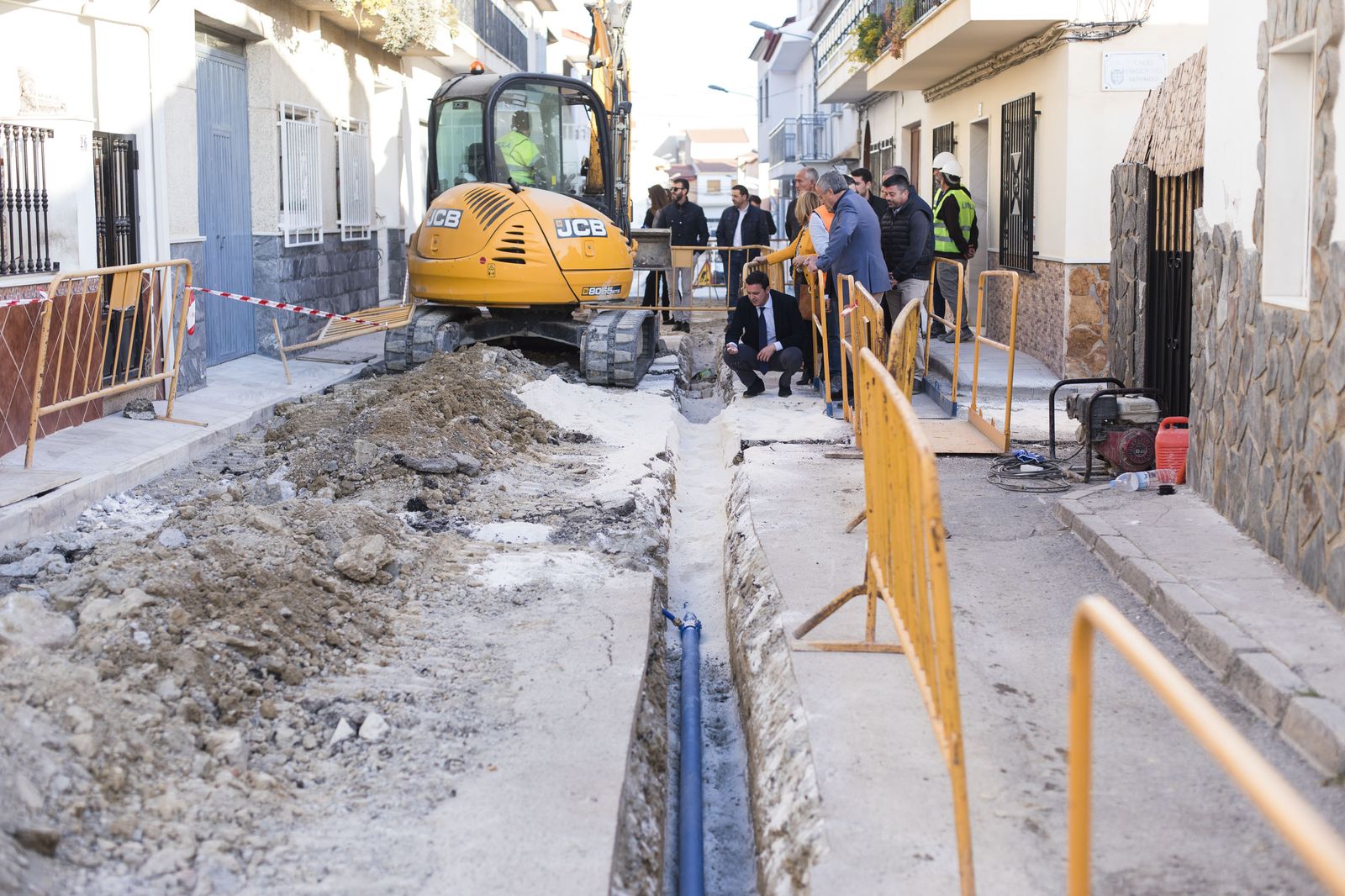 Imagen de archivo de una visita del presidente de Diputación a obras en la provincia.