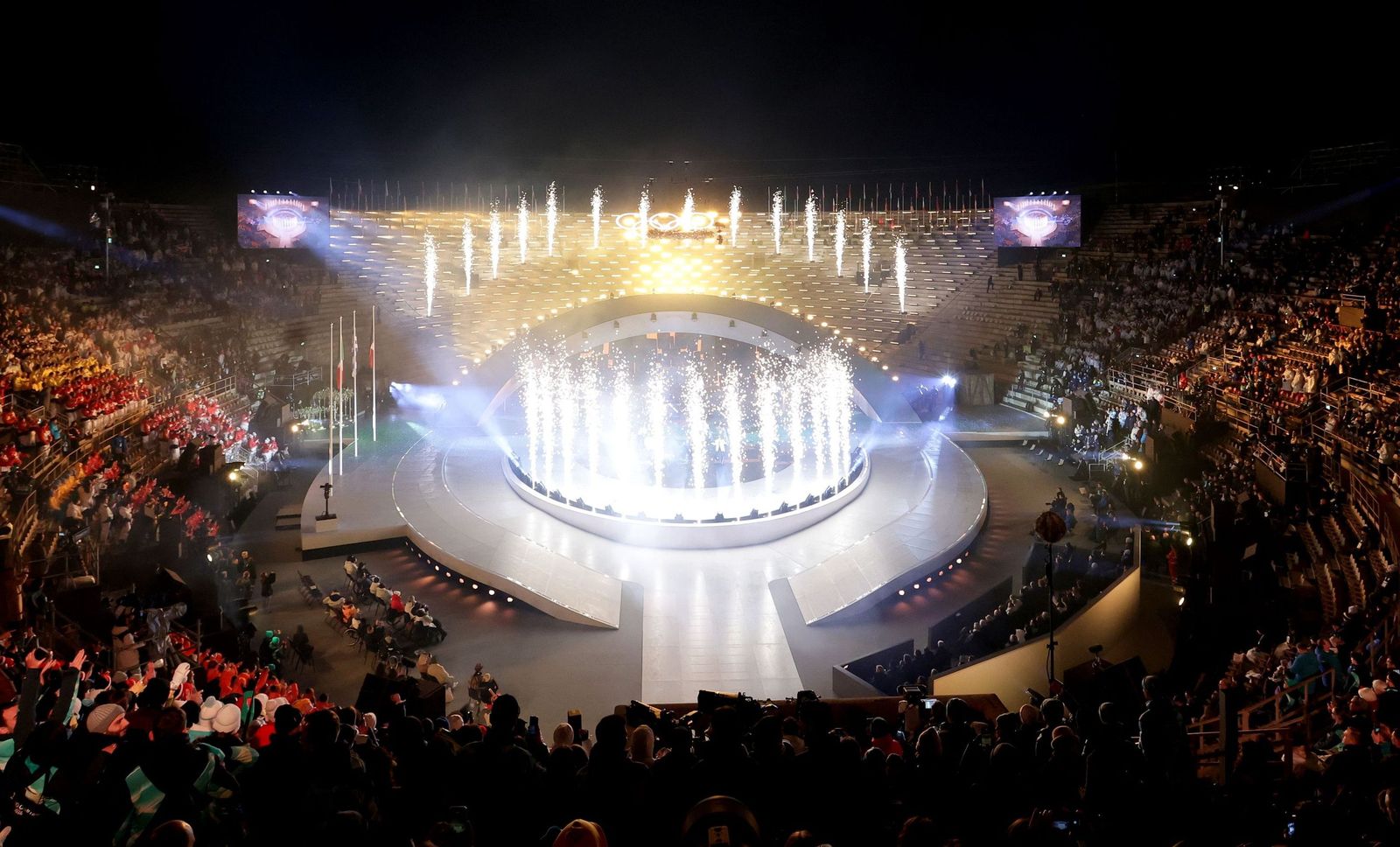 Las mejores fotos de los Juegos Olímpicos de invierno Milán Cortina d'Ampezzo 2026 | Ceremonia de clausura y jornada 17 y última