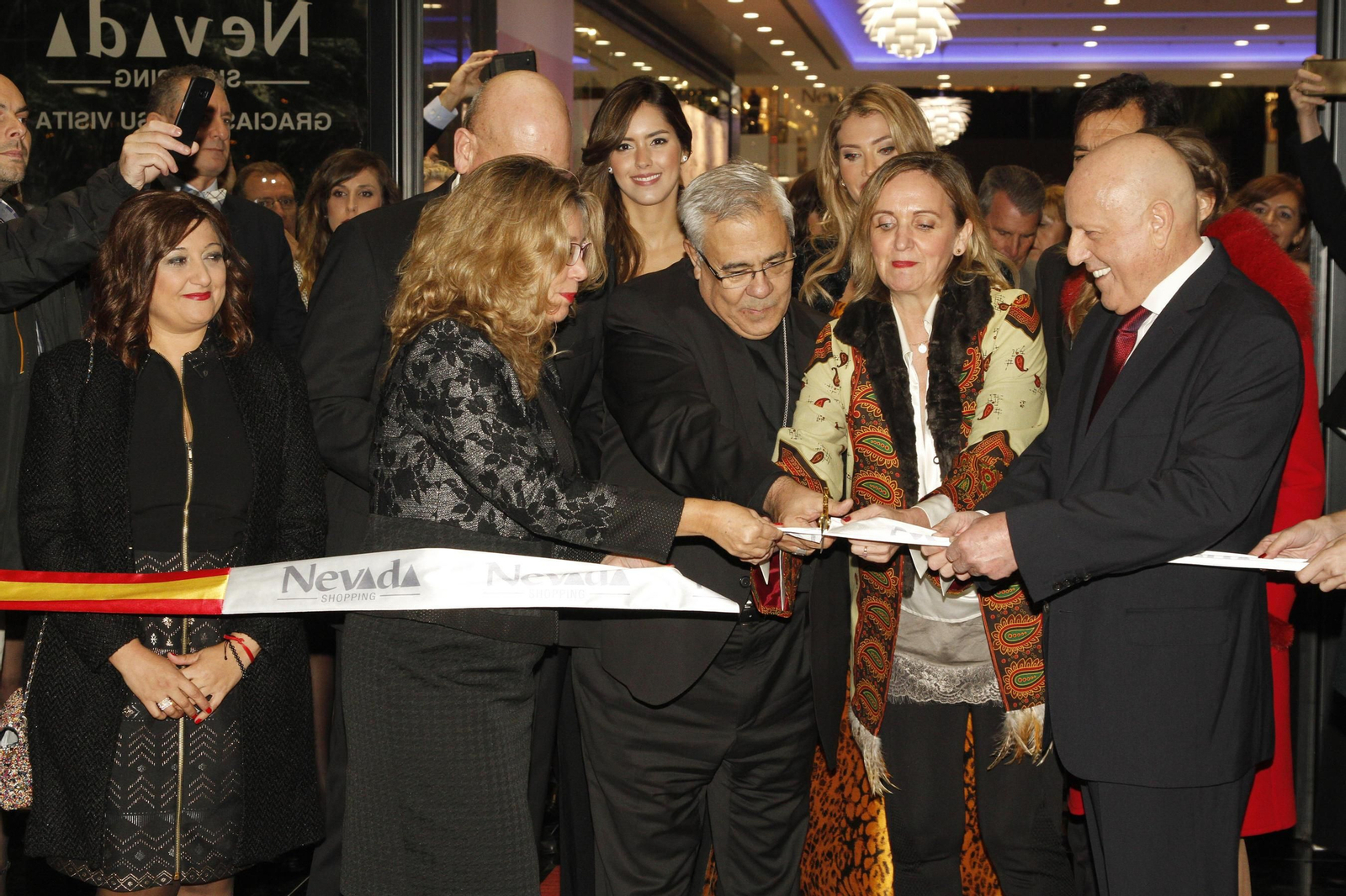 Fiesta en Granada por la apertura del Nevada