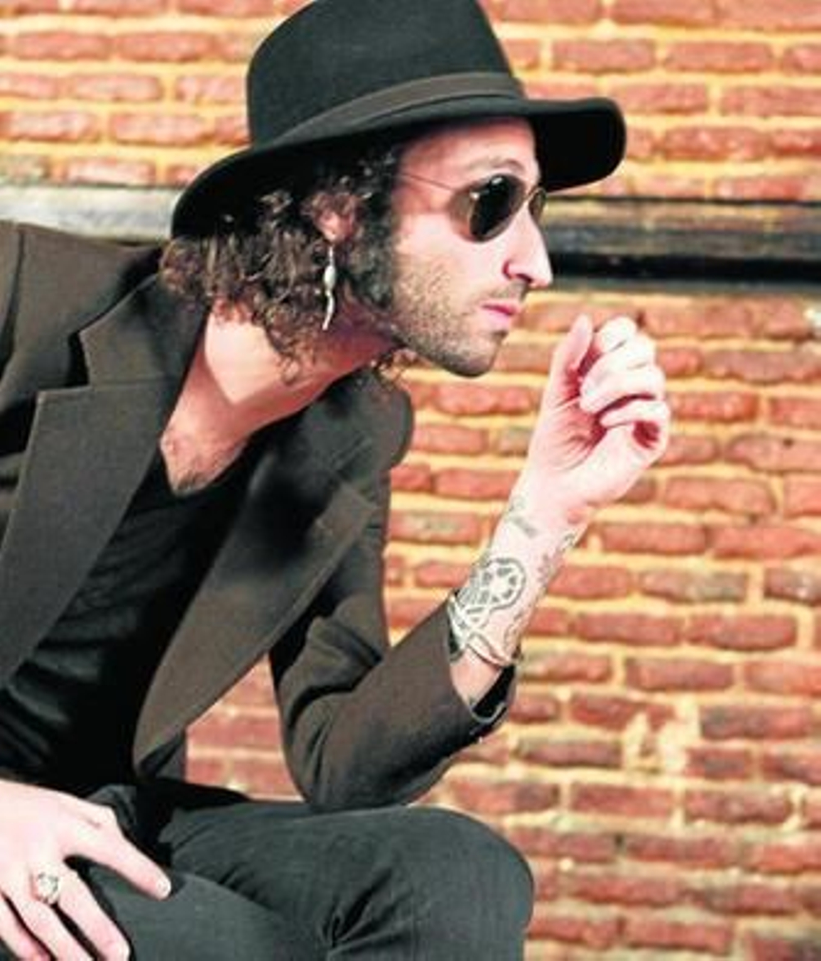 Leiva regresa a la carretera, esta vez acompañado de 'Monstruos'.