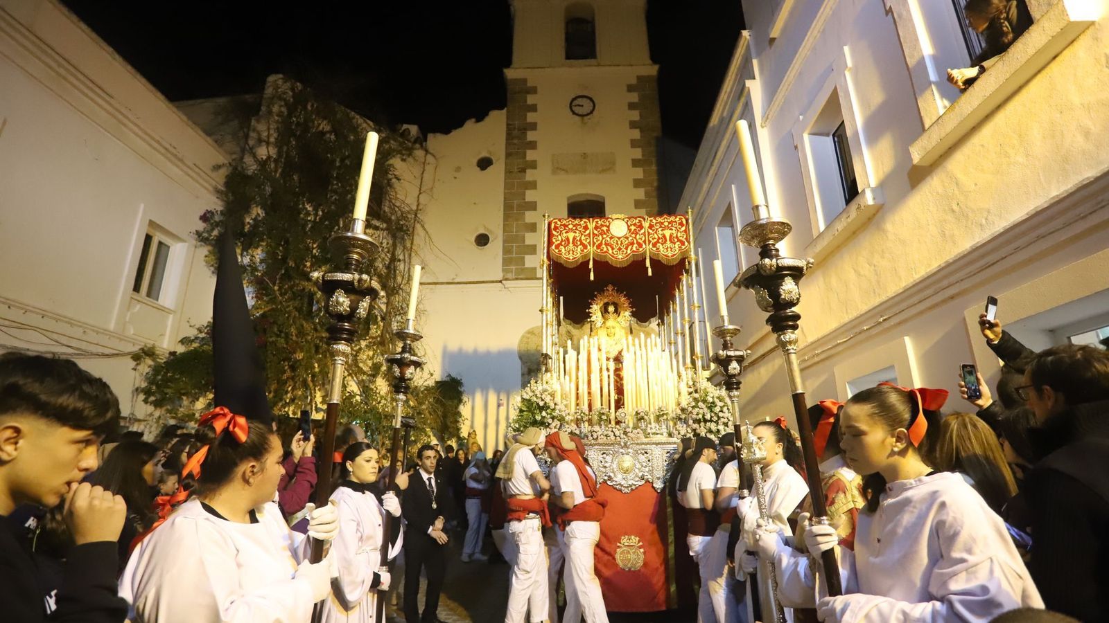 La Virgen de la Paz, a su salida de San Francisco.