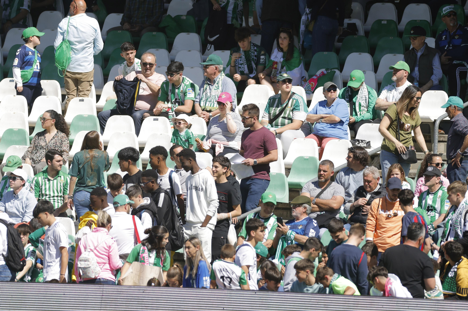 Búscate en las fotos del Betis-Mallorca