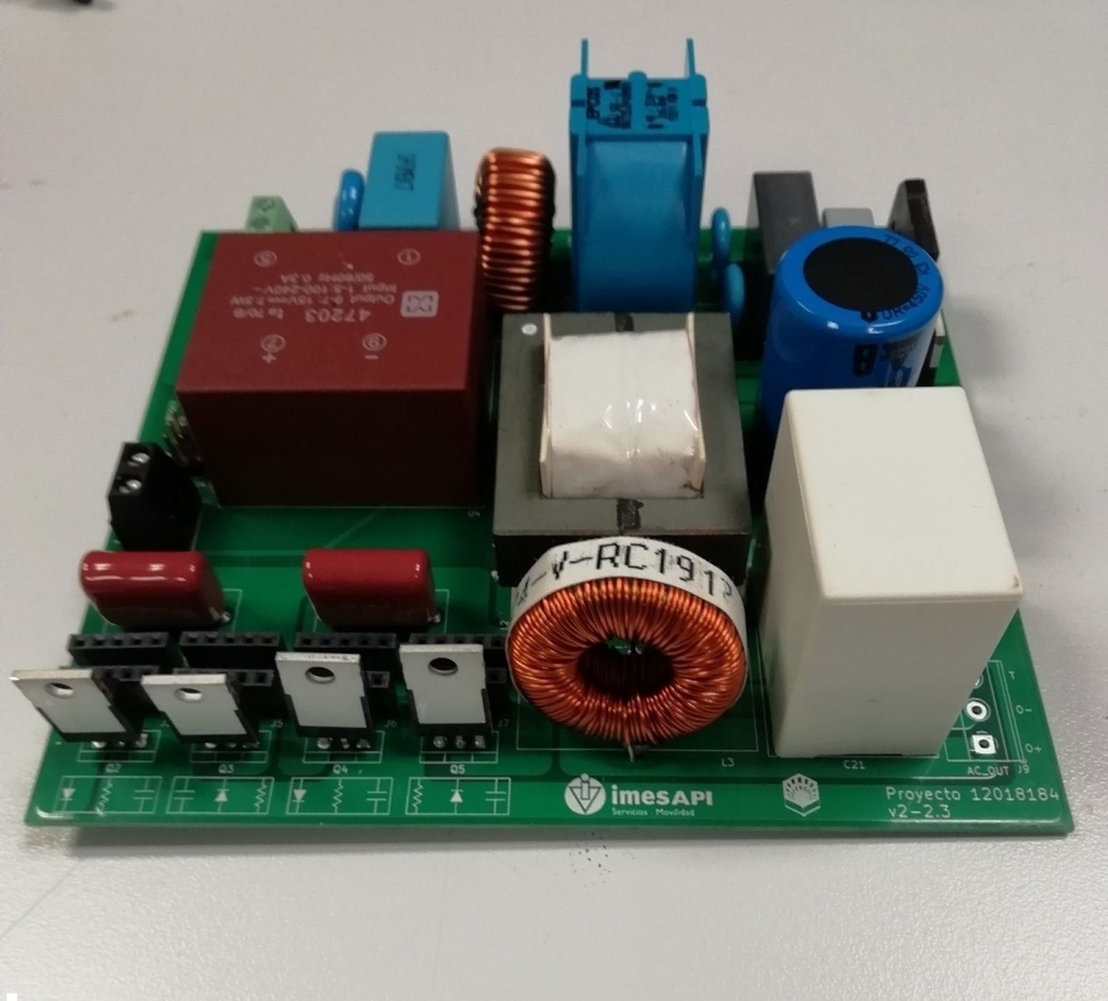 Prototipo diseñado por las universidades.