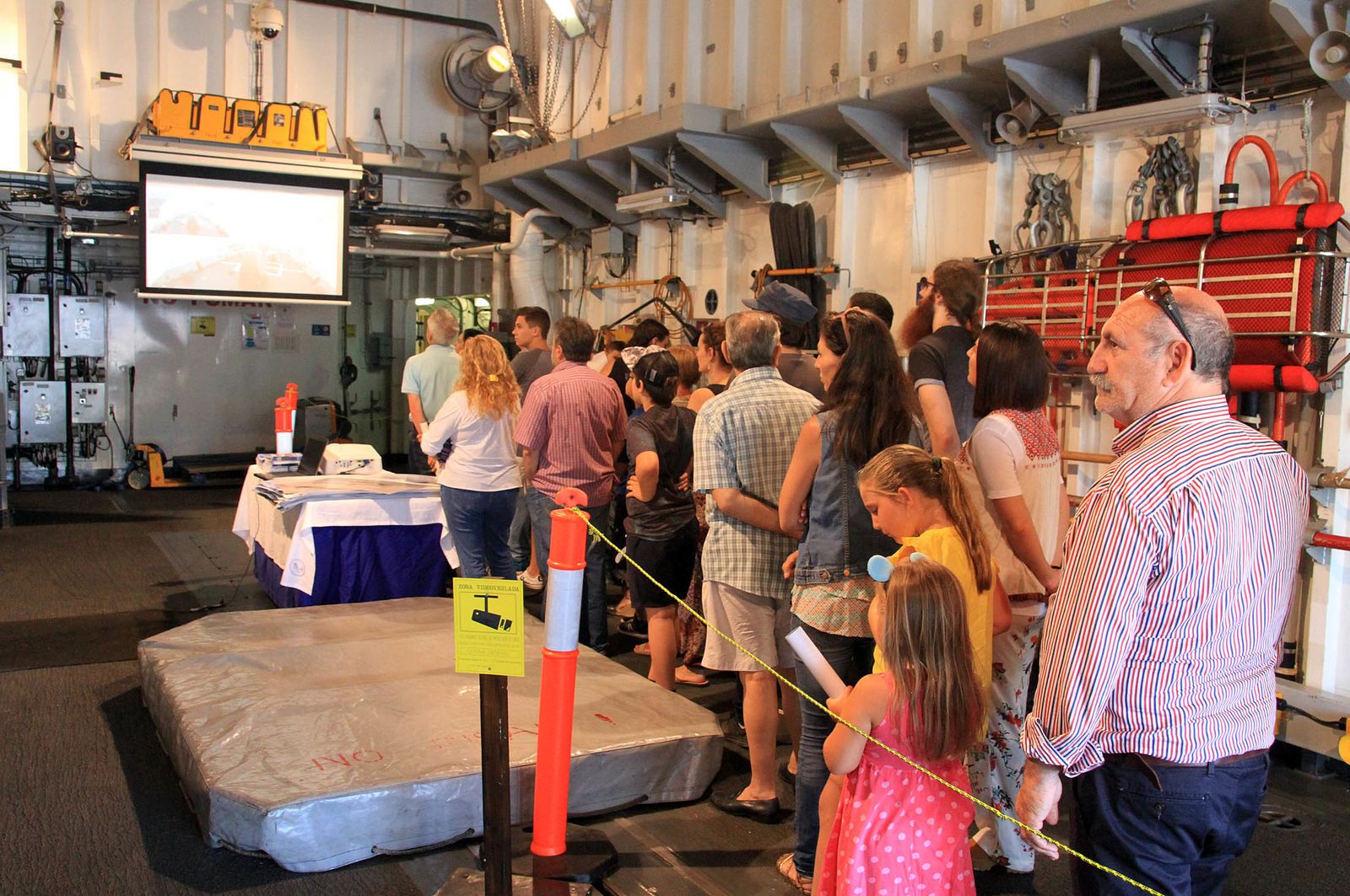 Imágenes de la Fragata Cristóbal Colón F-105