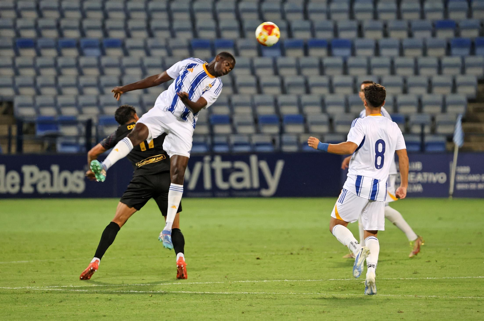 Las mejores imágenes del Trofeo Colombino con el Recreativo de Huelva, Zamora y Cacereño