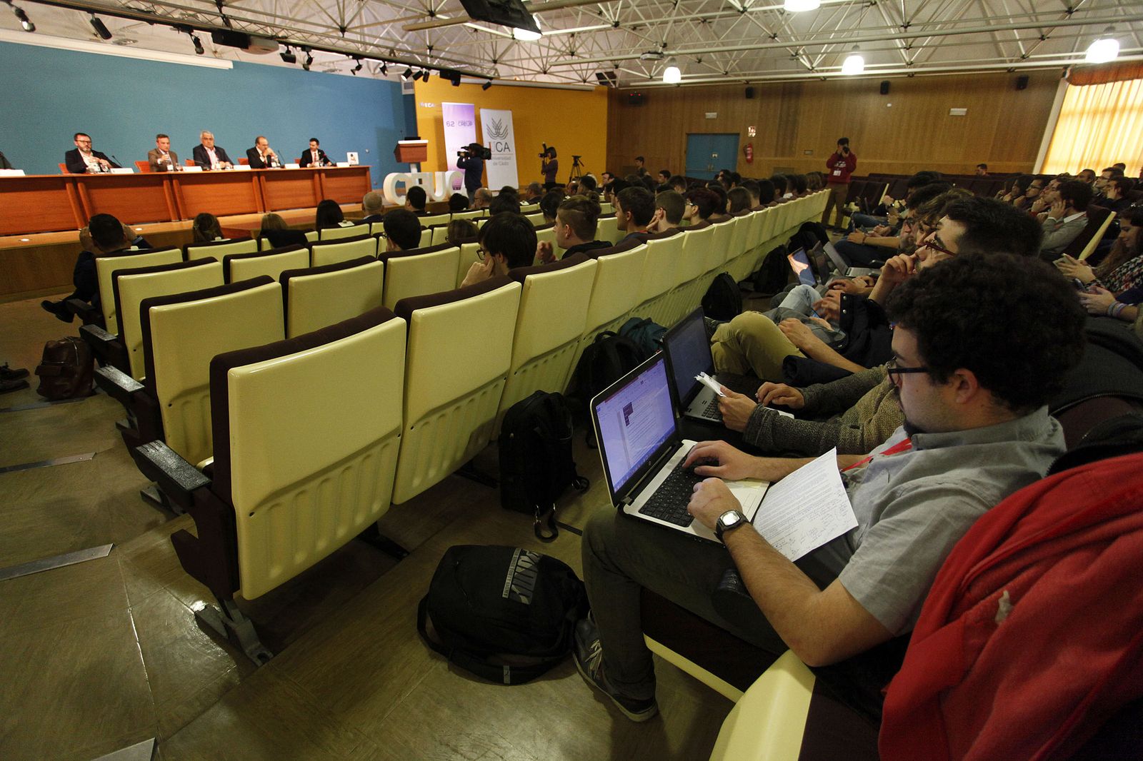 Una asamblea de representantes de estudiantes celebrada en la UCA, en una imagen de archivo.