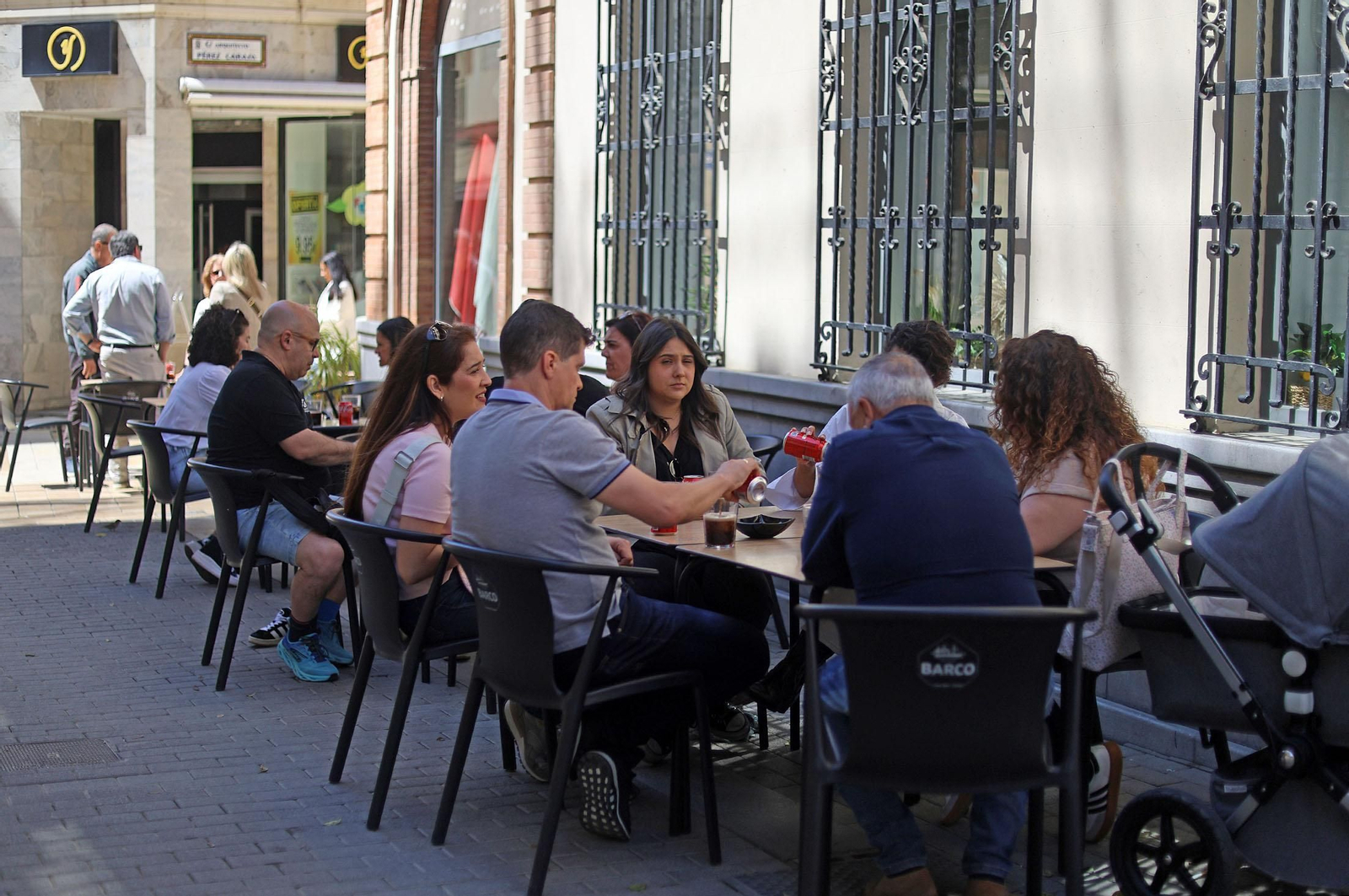 Así se vivió el apagón en las calles de Huelva, en imágenes